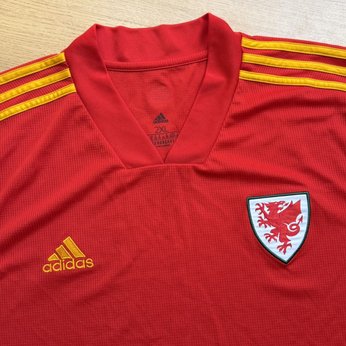 Adidas WALES HOME FOOTBALL SHIRT 2020-2022 Size US XXL / EU 58 / 5 - 2 Thumbnail