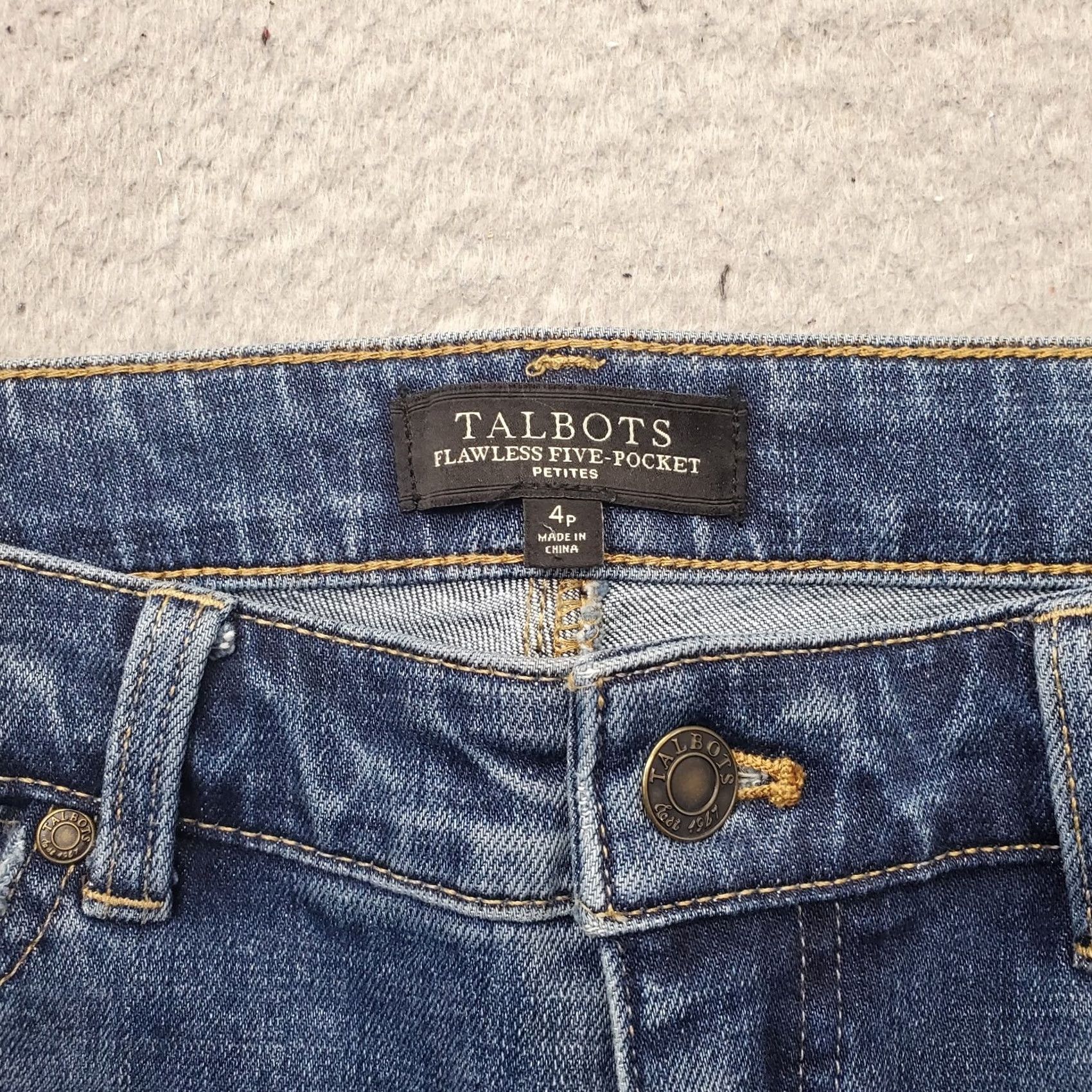 Talbots Talbots Jeans Womens 4P Blue Denim Flawless Five Pocket Streetwear Frayed Hem Jeans Womens 4P Blue Denim Five Pocket Streetwear Frayed Hem Size 27" / US 4 / IT 40 - 7 Thumbnail