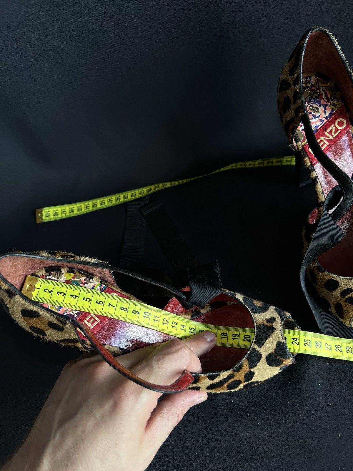 Kenzo KENZO Pony Fur Heels Shoes Beige / Black Size US 7 EU 37 1/2 Size US 7 / IT 37 - 16 Thumbnail
