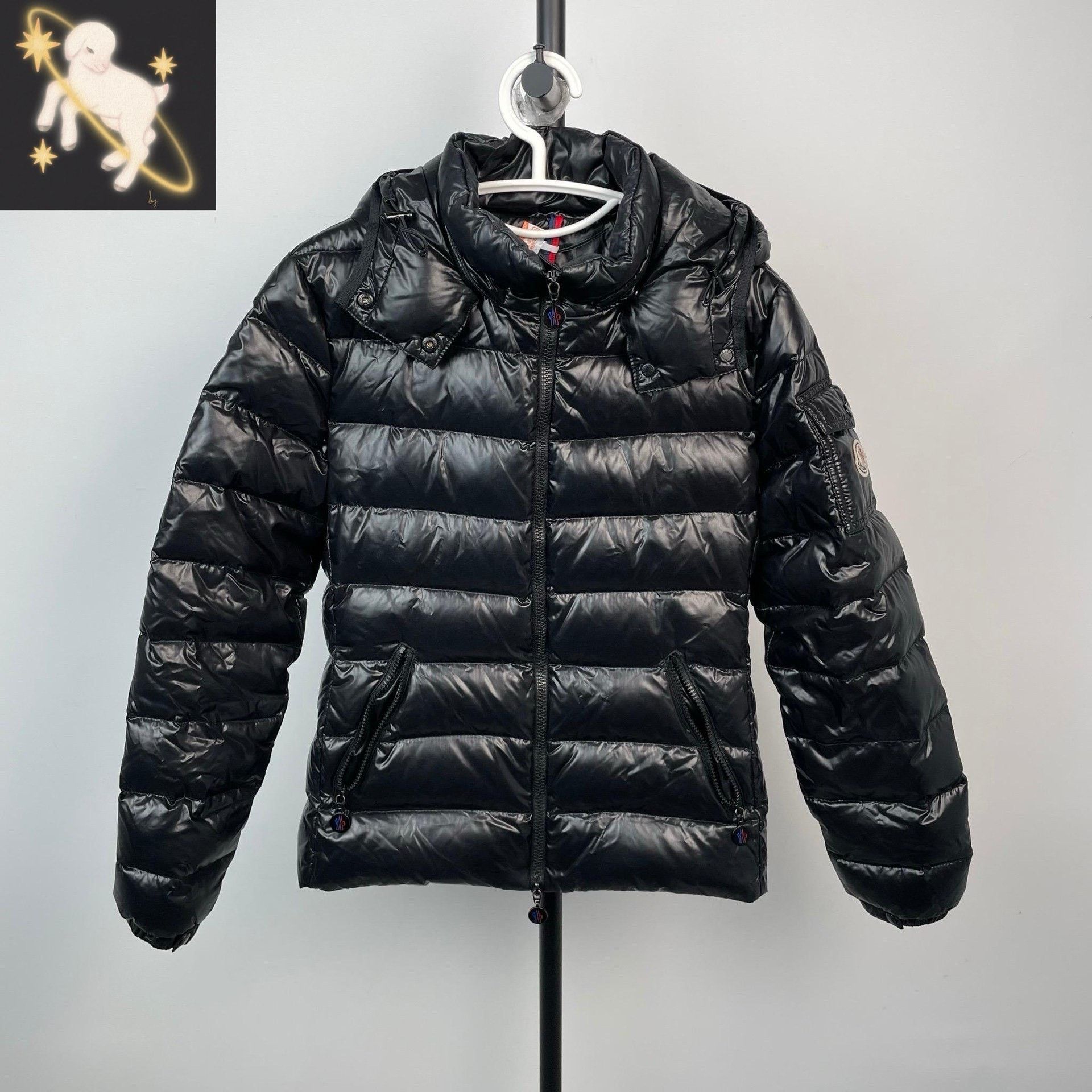 Moncler Moncler Down Black Down Jacket M Women Size M / US 6-8 / IT 42-44 - 1 Thumbnail