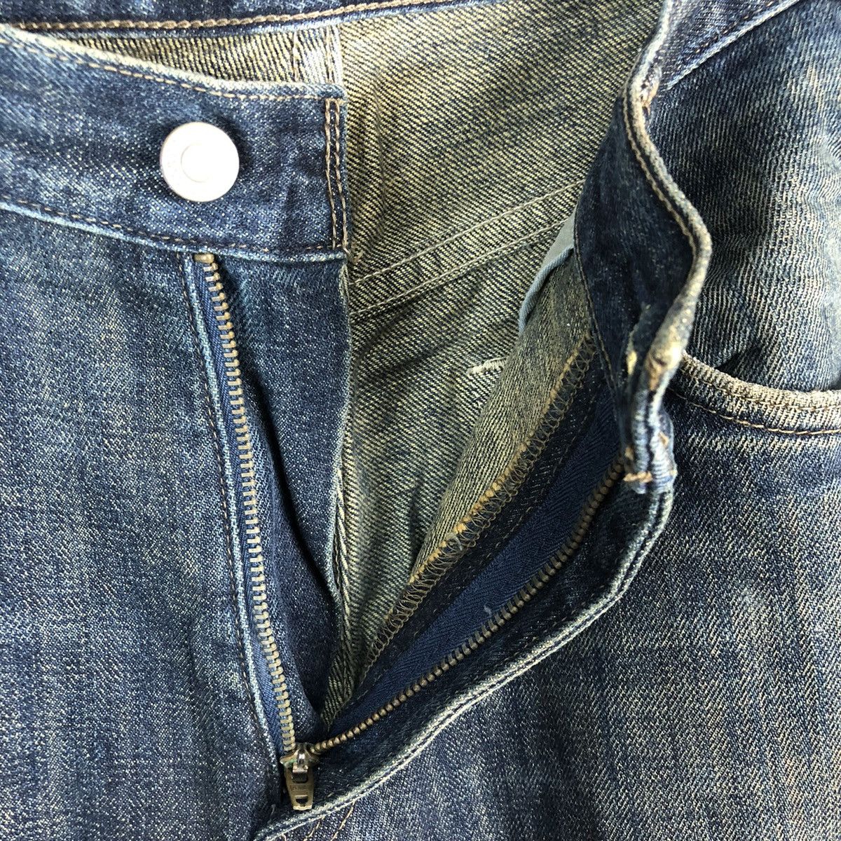 Levi's DLL Levis 533 Blue ripped Denim jeans Pants #C208 Size US 36 / EU 52 - 9 Thumbnail