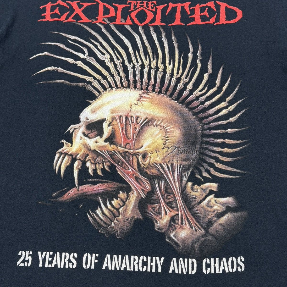 Band Tees × Vintage The Exploited 25 Years Of Anarchy and Chaos 2005 Tour Shirt Size US L / EU 52-54 / 3 - 6 Thumbnail