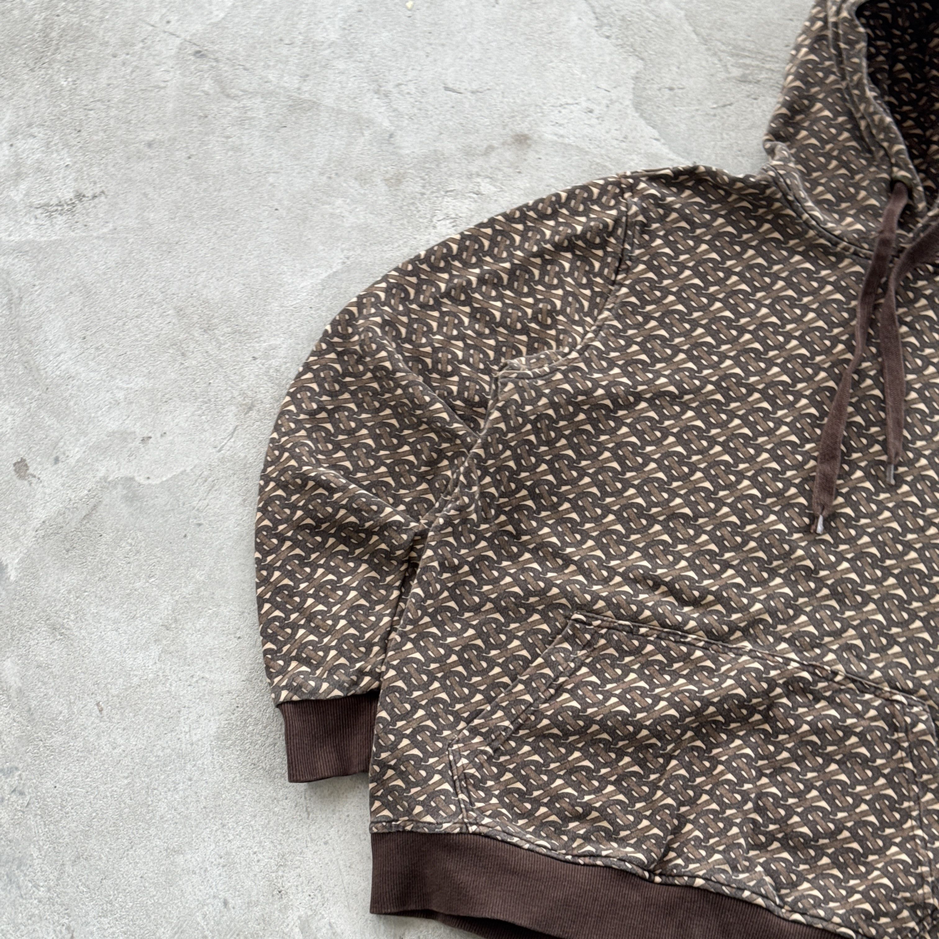 Burberry Burberry London England Monogram All Over Print Hoodie Size US S / EU 44-46 / 1 - 3 Thumbnail