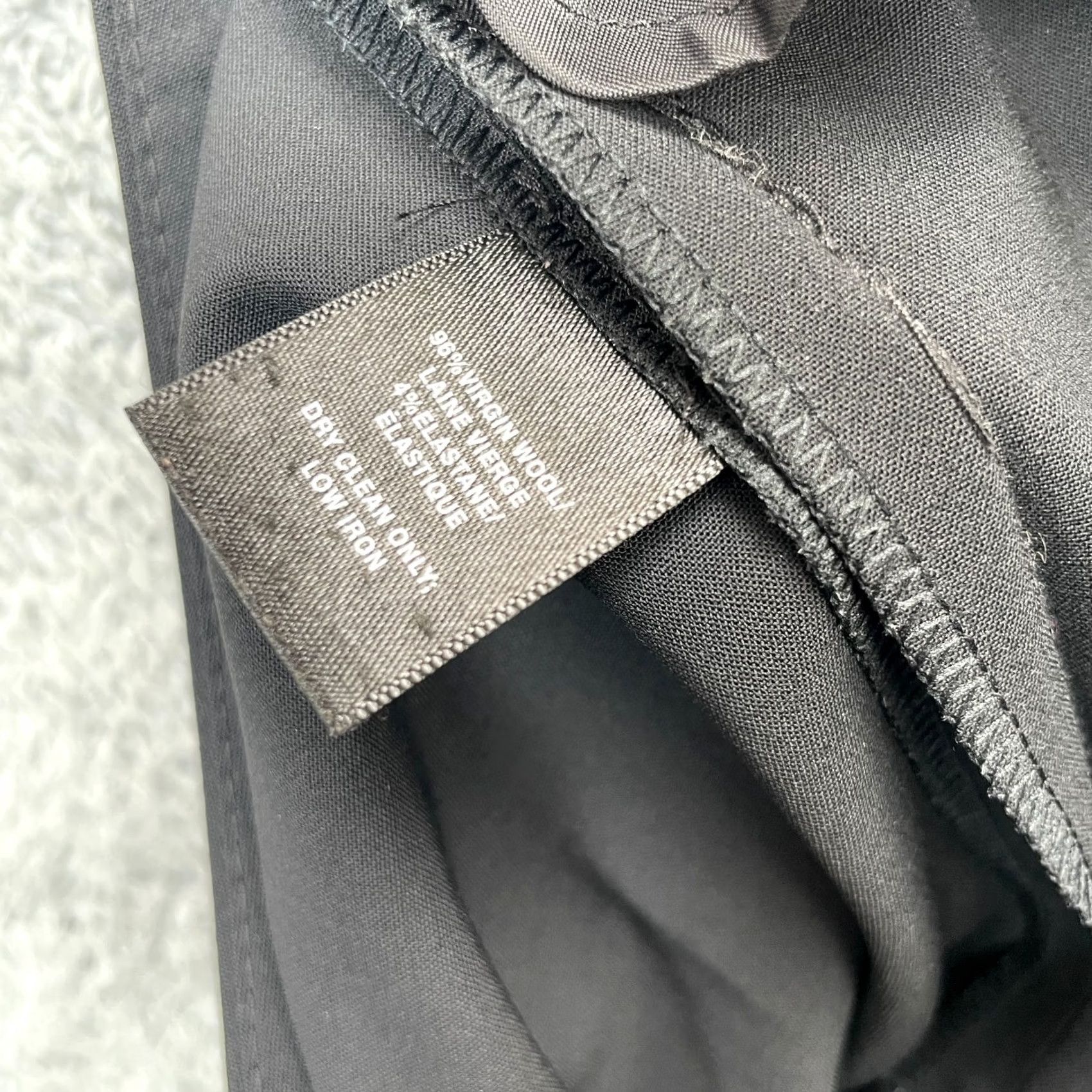 Vintage Lafayette 148 New York Pants Womens 40 Black Wool Blend Dress Pants Tapered Inseam 26 Comfort Easy Care Formal Size 27" / US 4 / IT 40 - 4 Thumbnail