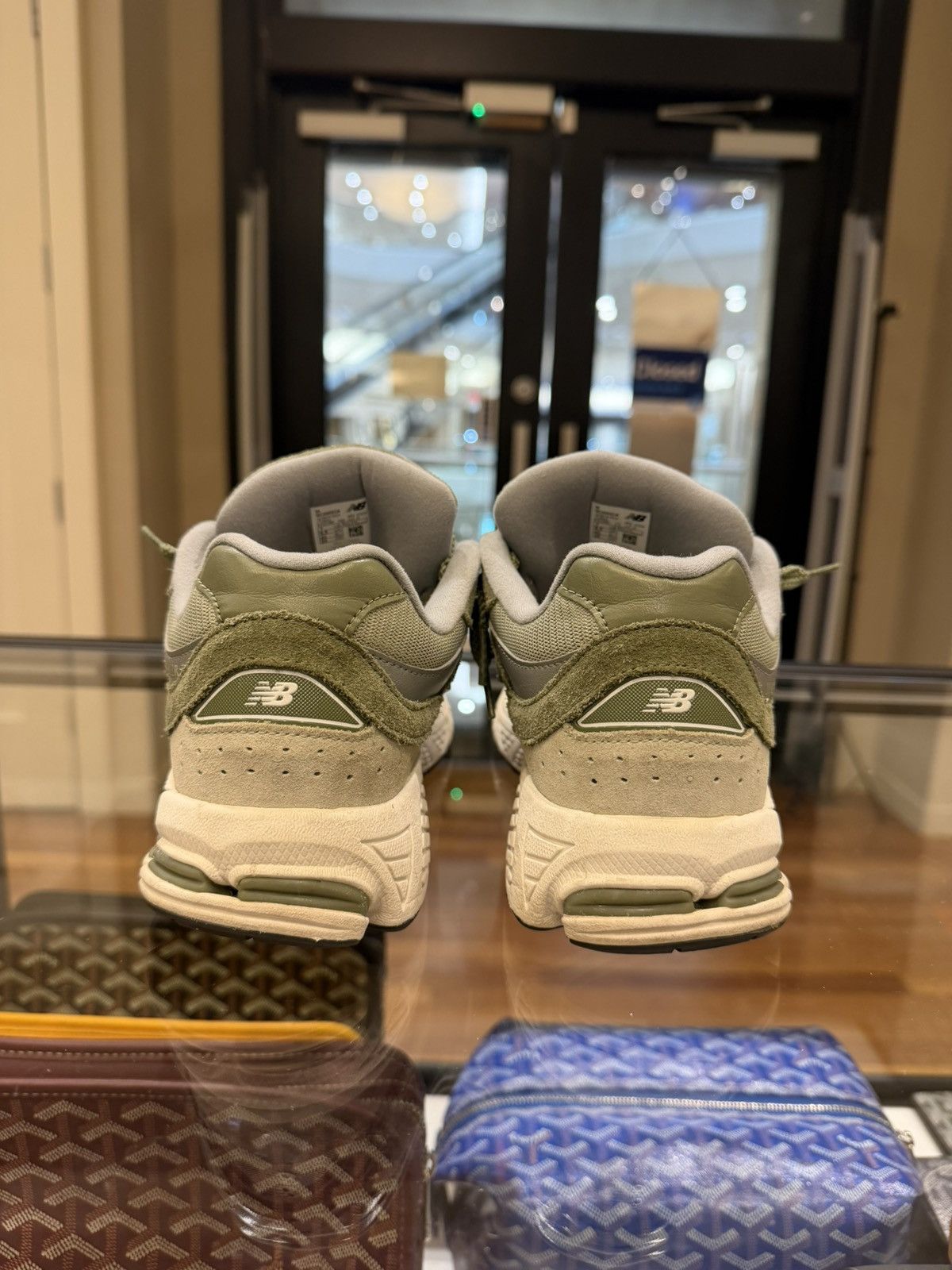 New Balance New Balance 2002R Dark Olive Size US 7 / EU 40 - 5 Thumbnail