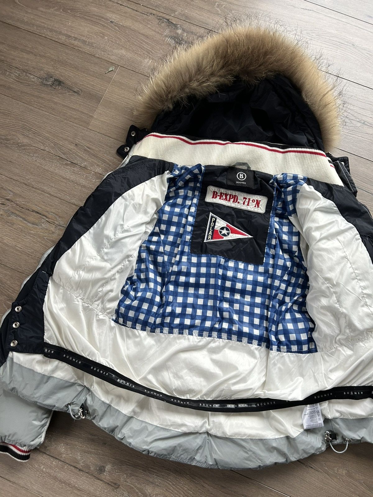 Bogner Bogner ski silver jacket S-M hoodie Size M / US 6-8 / IT 42-44 - 9 Thumbnail