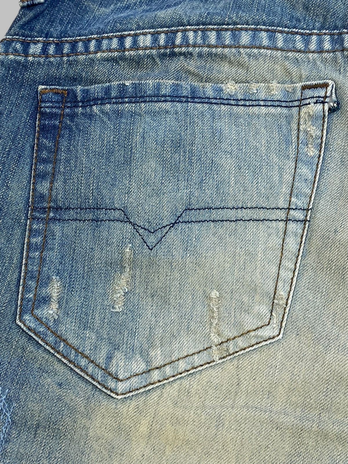 Diesel × Vintage Vintage Diesel Thavar Y2k Hype Distressed Washed Denim Jeans Size US 33 - 8 Thumbnail