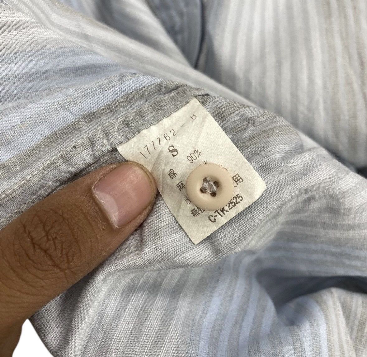 Issey Miyake 2000s Issey Miyake NICE POCKET SHIRT BUTTON Size US M / EU 48-50 / 2 - 5 Thumbnail