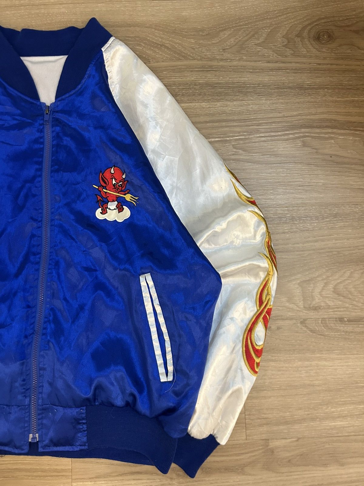 Japanese Brand 🔥RARE VINTAGE "GREAT RED HOT" RED DEVIL PARODY BOMBER JACKET Size US L / EU 52-54 / 3 - 4 Thumbnail