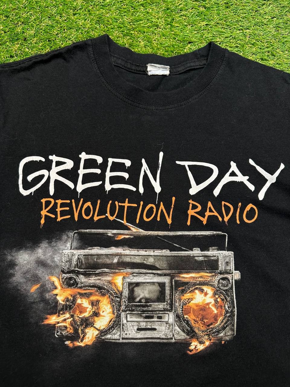 Band Tees × Vintage Green day Revolution Radio Tour 00s Vintage tee Size US M / EU 48-50 / 2 - 5 Thumbnail