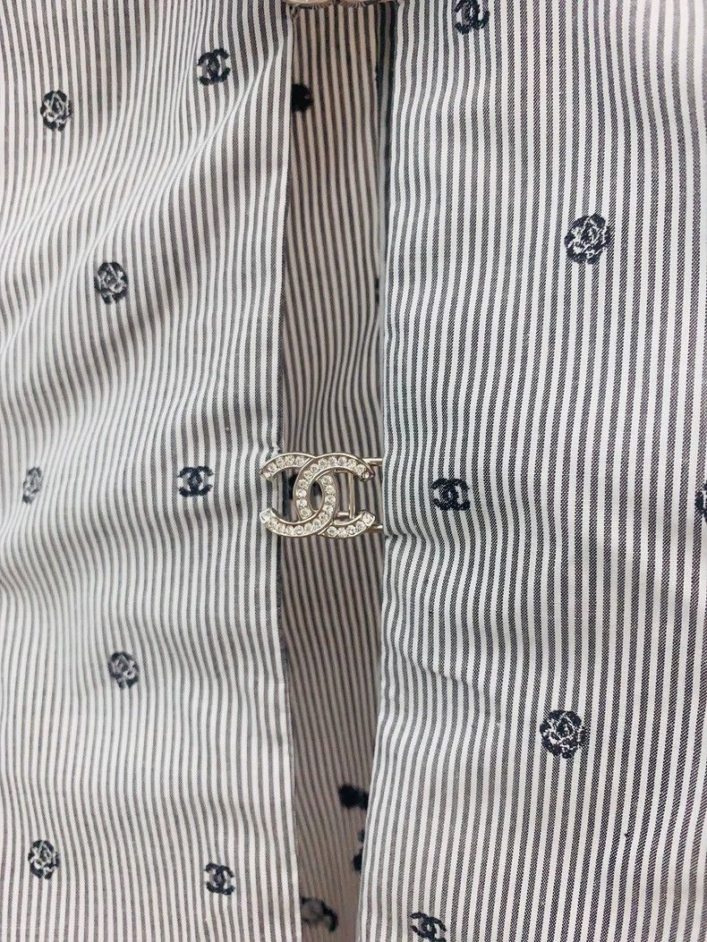 Chanel Chanel Gray full logo rhinestone buckle short sleeves Size XS / US 0-2 / IT 36-38 - 4 Thumbnail