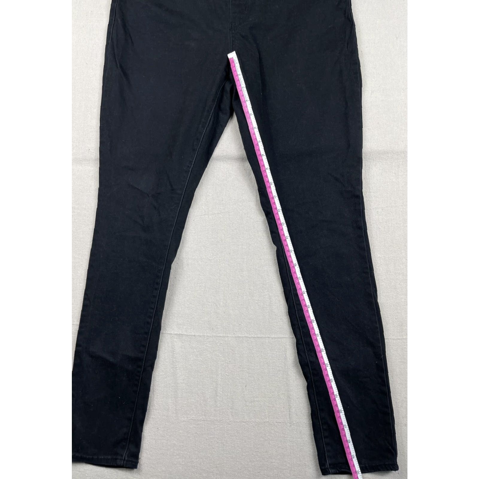 Levi's Levi's Legging Pants Shaping Slim Jeans 32 x 30 Black Legging Stretch Waist Womens Brand Levi's Series Shaping Extra-Slim 5-Pocket Modern Classic Size 24" / US 00 / IT 34 - 6 Thumbnail