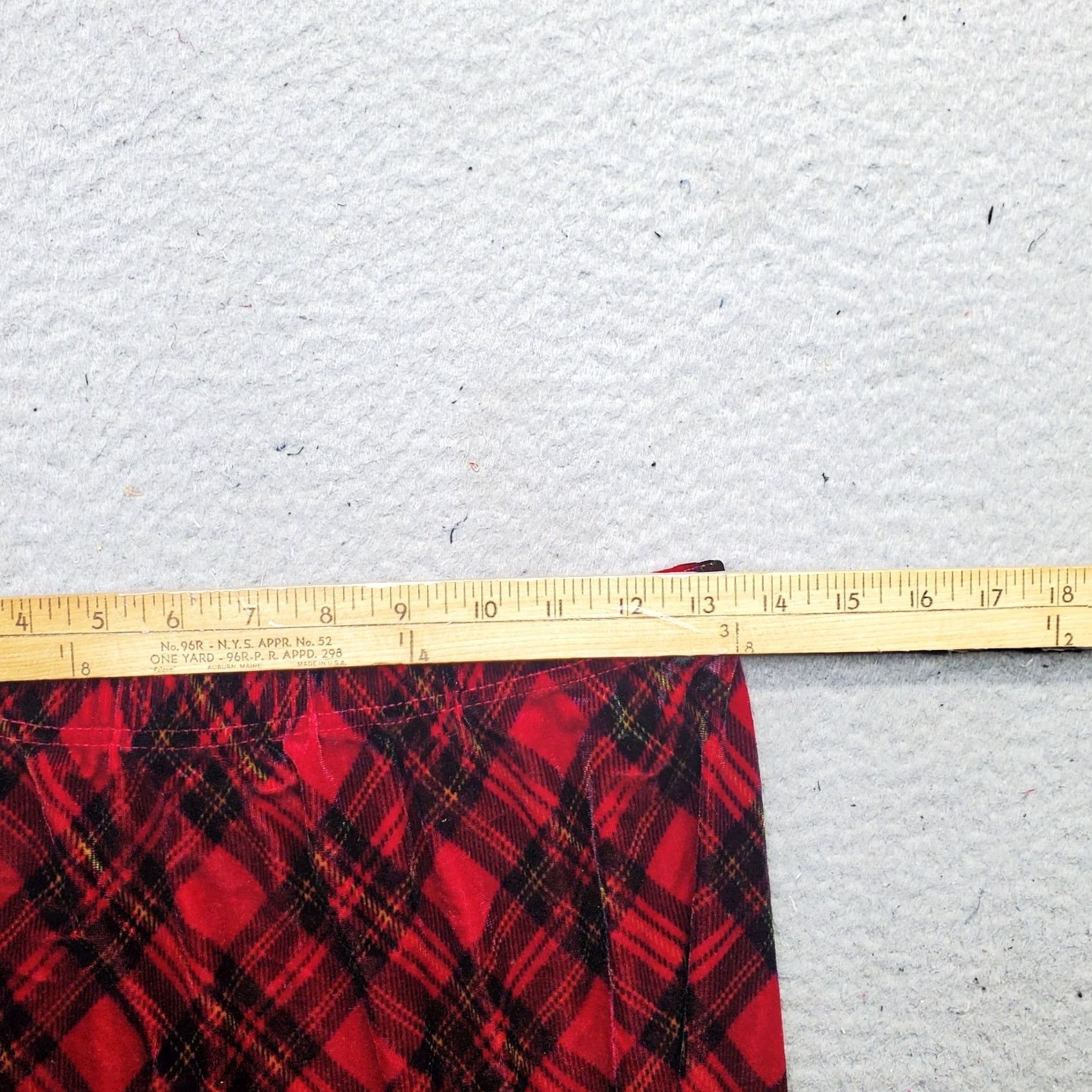 Coldwater Creek Coldwater Creek Skirt Womens PM Multi Tartan Plaid Velvet Holiday Pull On Size 32" / US 10 / IT 46 - 4 Thumbnail
