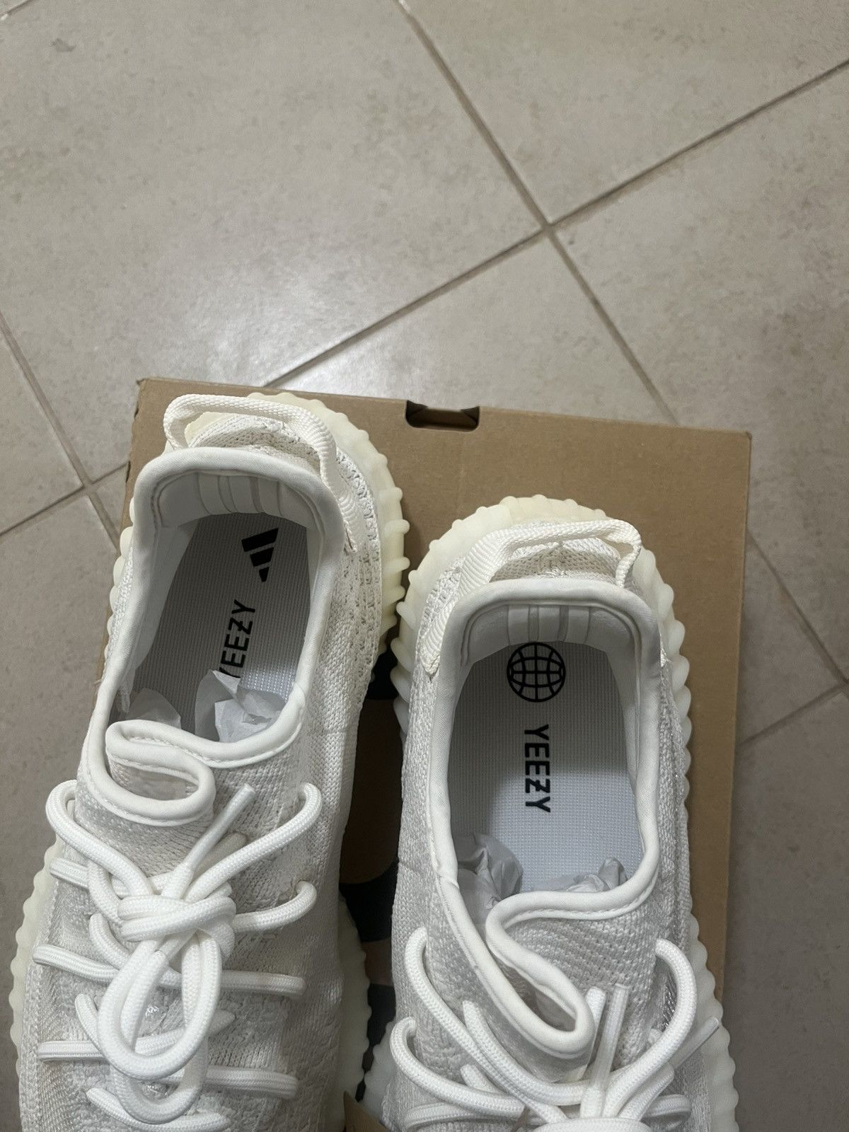 Adidas × Kanye West Adidas Yeezy Boost 350 V2 “Bone” Sz 10.5us Size US 10.5 / EU 43-44 - 6 Thumbnail