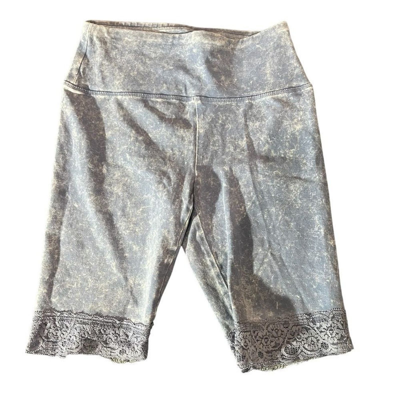 The Unbranded Brand Colsie Biker Shorts Womens XS Gray Acid Wash High Rise Lace Size 22" - 2 Thumbnail