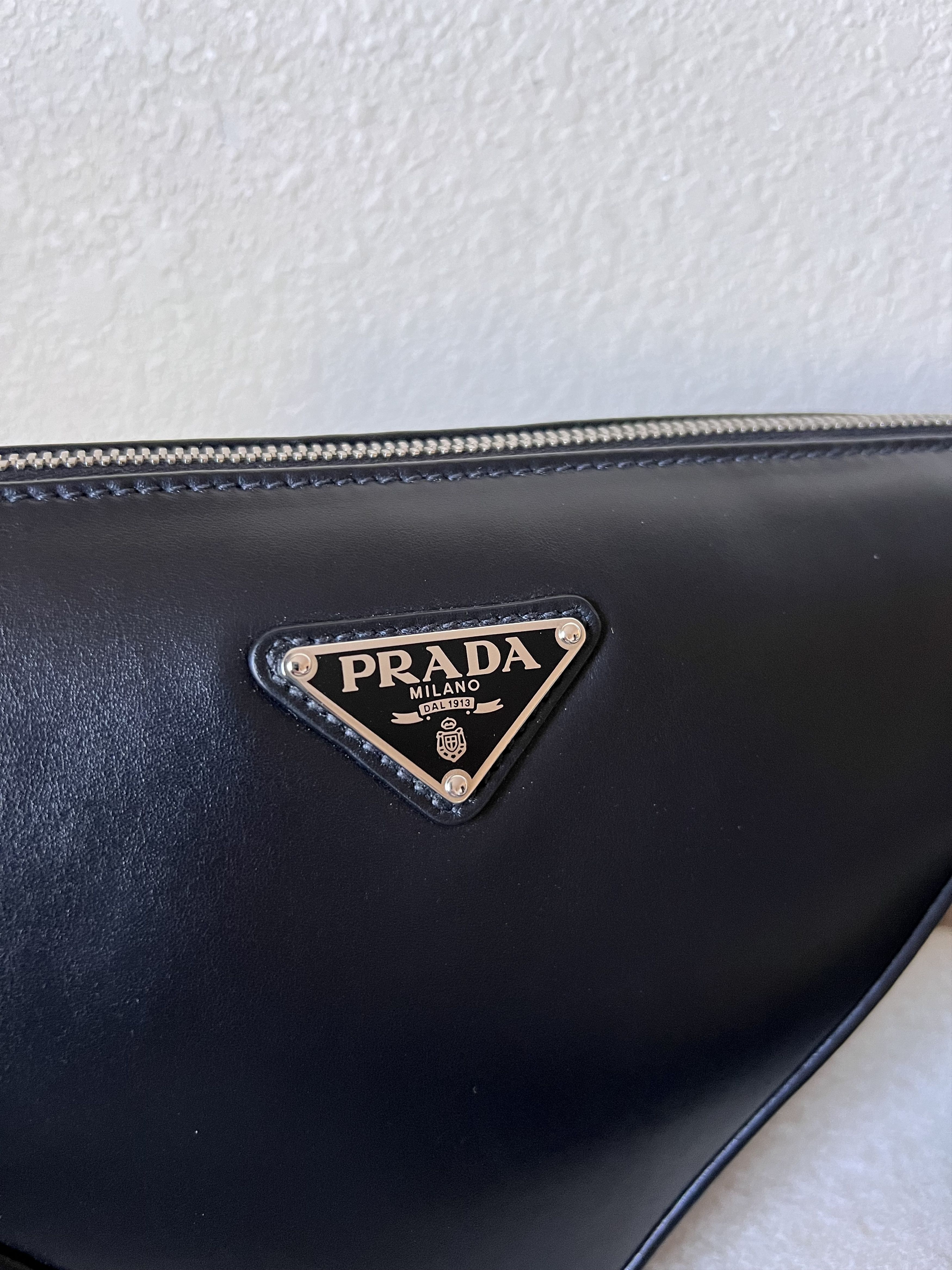 Prada Prada Leather Triangle Crossbody Bag in Black Size ONE SIZE - 3 Thumbnail