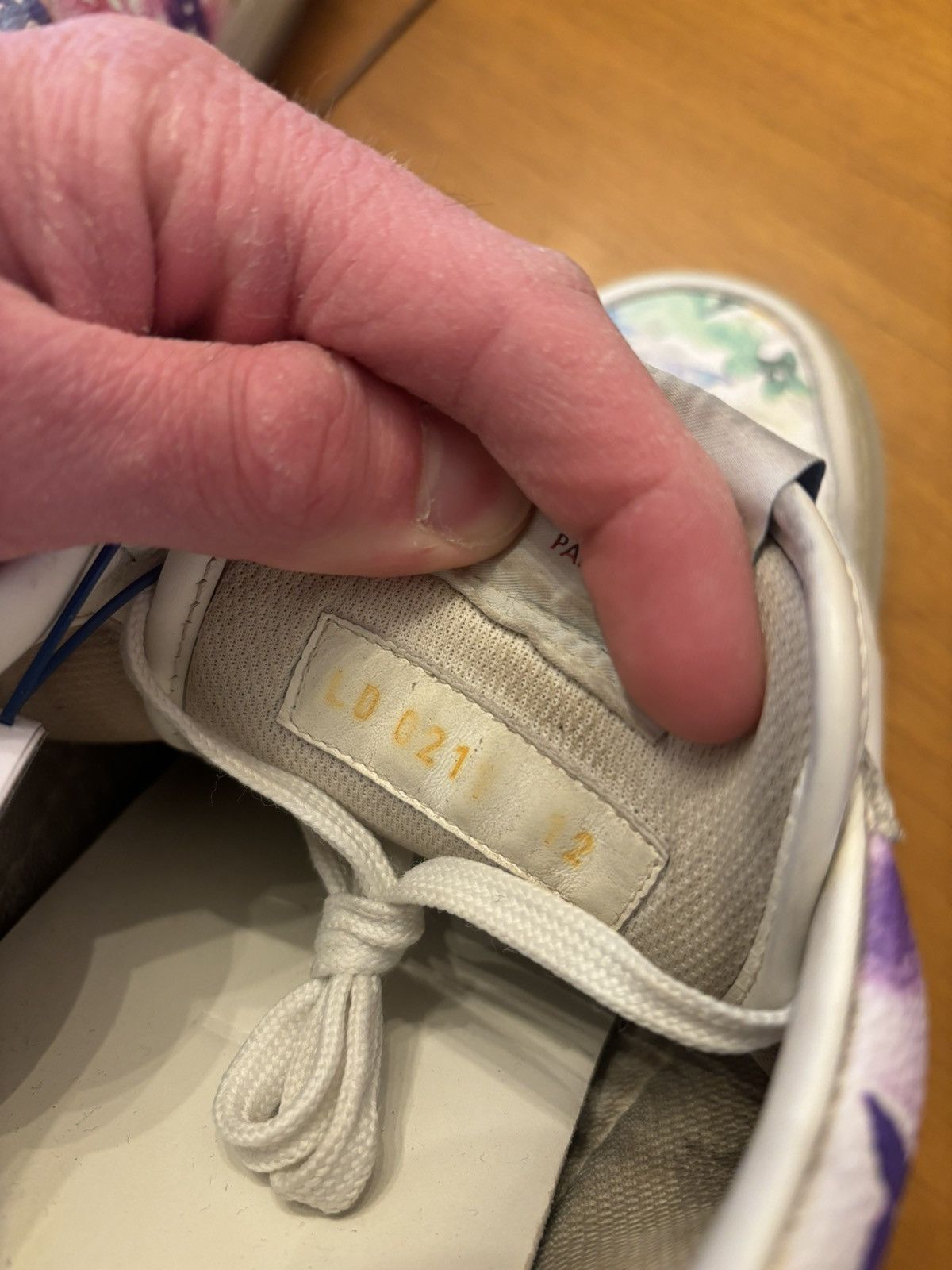 Louis Vuitton Louis Vuitton Ollie Monogram Rainbow White Size US 12 / EU 45 - 11 Thumbnail