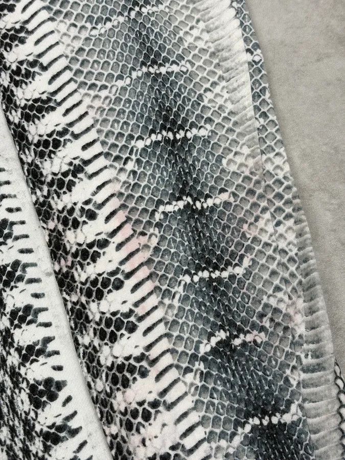 Roberto Cavalli 2000s Roberto Cavalli Python Snake Grey Longsleeves Size US S / EU 44-46 / 1 - 8 Thumbnail
