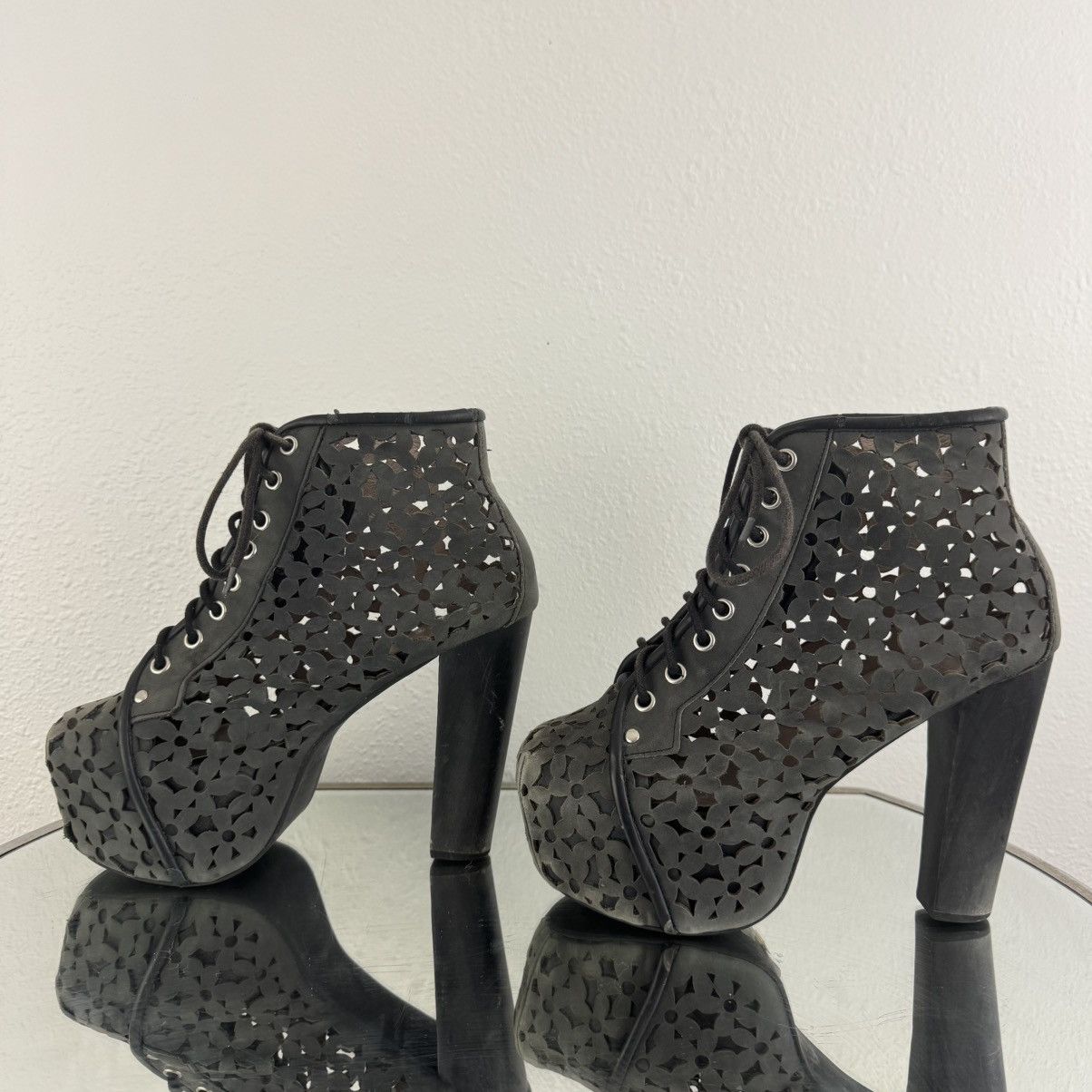Jeffrey Campbell JEFFERY CAMPBELL Grey Leather Lita Daisy Platform Heels Size US 8 / IT 38 - 8 Thumbnail