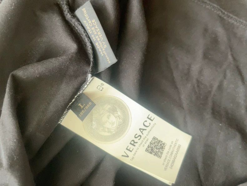 Versace Versace Medusa embroidered T-shirt Size US L / EU 52-54 / 3 - 4 Thumbnail
