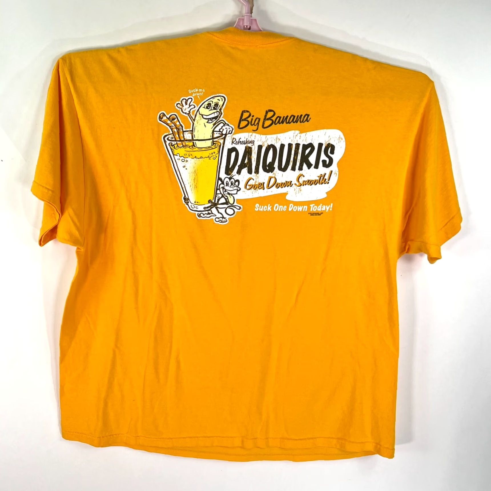 Delta VINTAGE Delta T-Shirt Mens XXL Yellow Banana Daiquiris Logo Graphic 100% Cotton Cocktail Theme Men Style Size US XXL / EU 58 / 5 - 5 Thumbnail