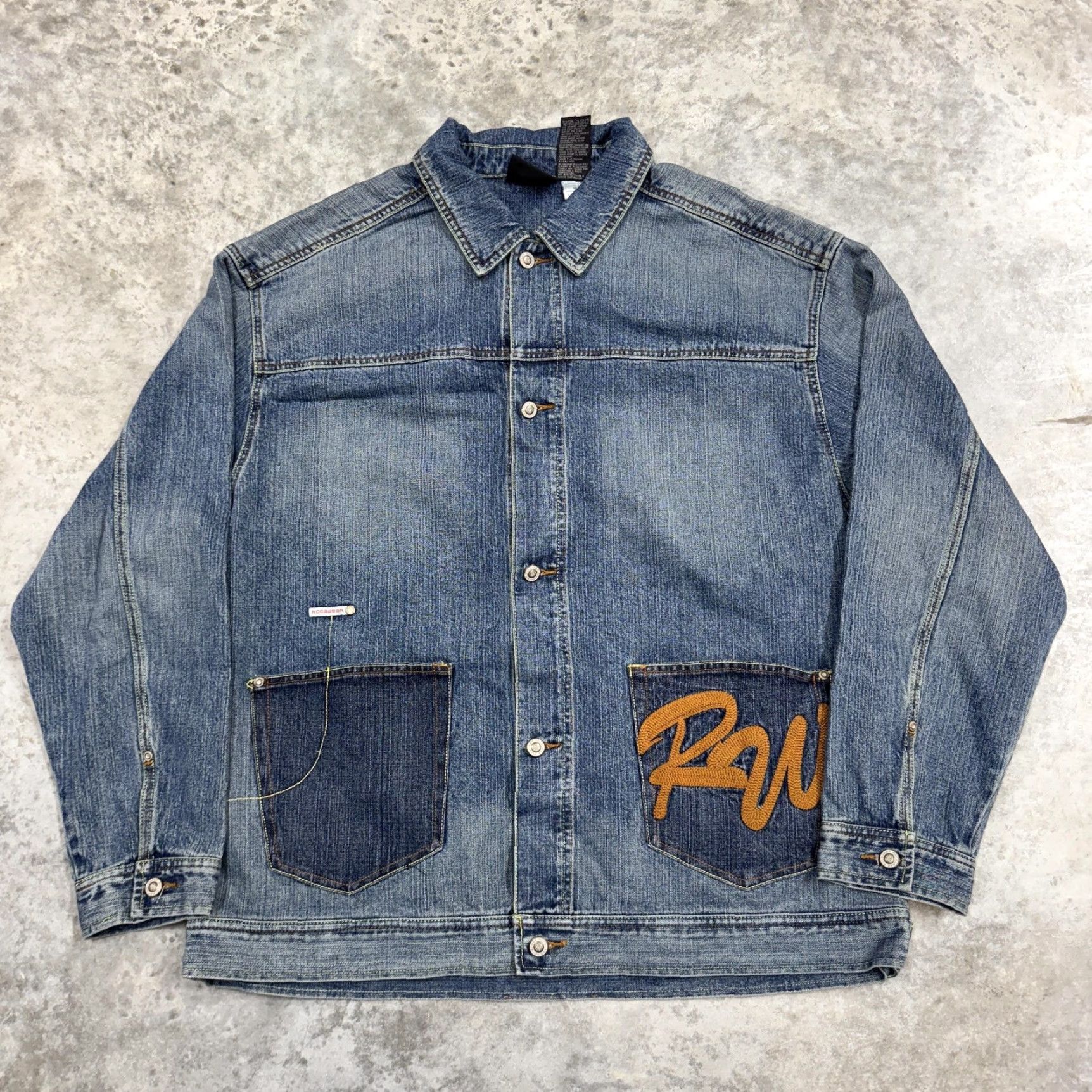 Rocawear Rocawear Jacket Mens XL Denim RW Logo Trucker Bomber Coat Blue Hip Hop Vintage? No Vintage. Size US 36 / EU 52 - 2 Thumbnail