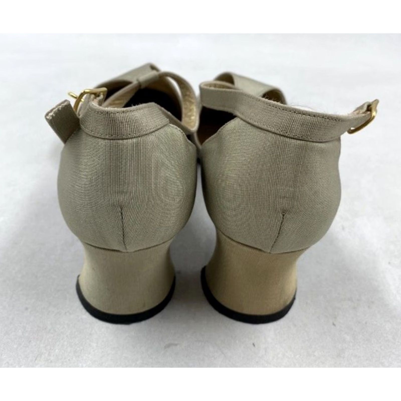 Yves Saint Laurent VINTAGE Yves Saint Laurent YSL Champagne Slingback Heels Size 6.5 US 37 EU Grey Leather Buckle Pointed Toe Box Womens Shoes Size US 7 / IT 37 - 4 Thumbnail