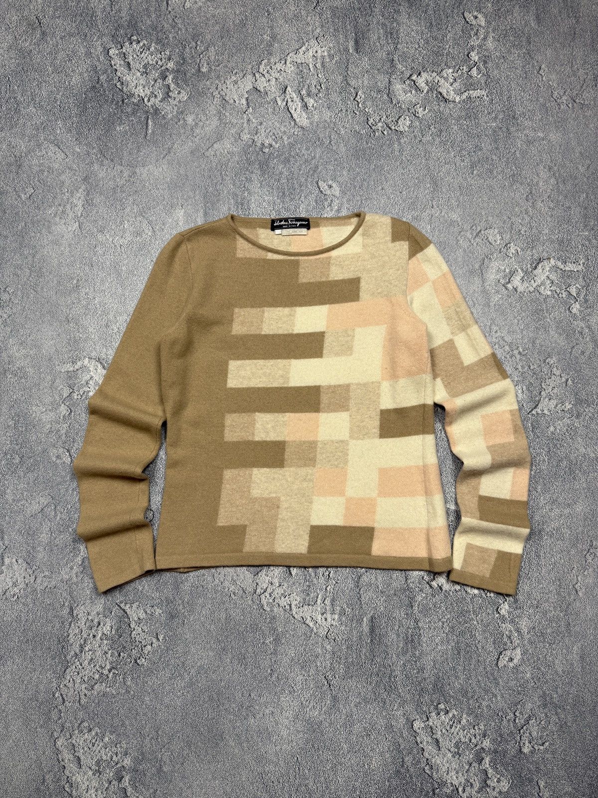 Salvatore Ferragamo Salvatore Ferragamo Cashmere Crewneck Sweater Size M / US 6-8 / IT 42-44 - 1 Thumbnail