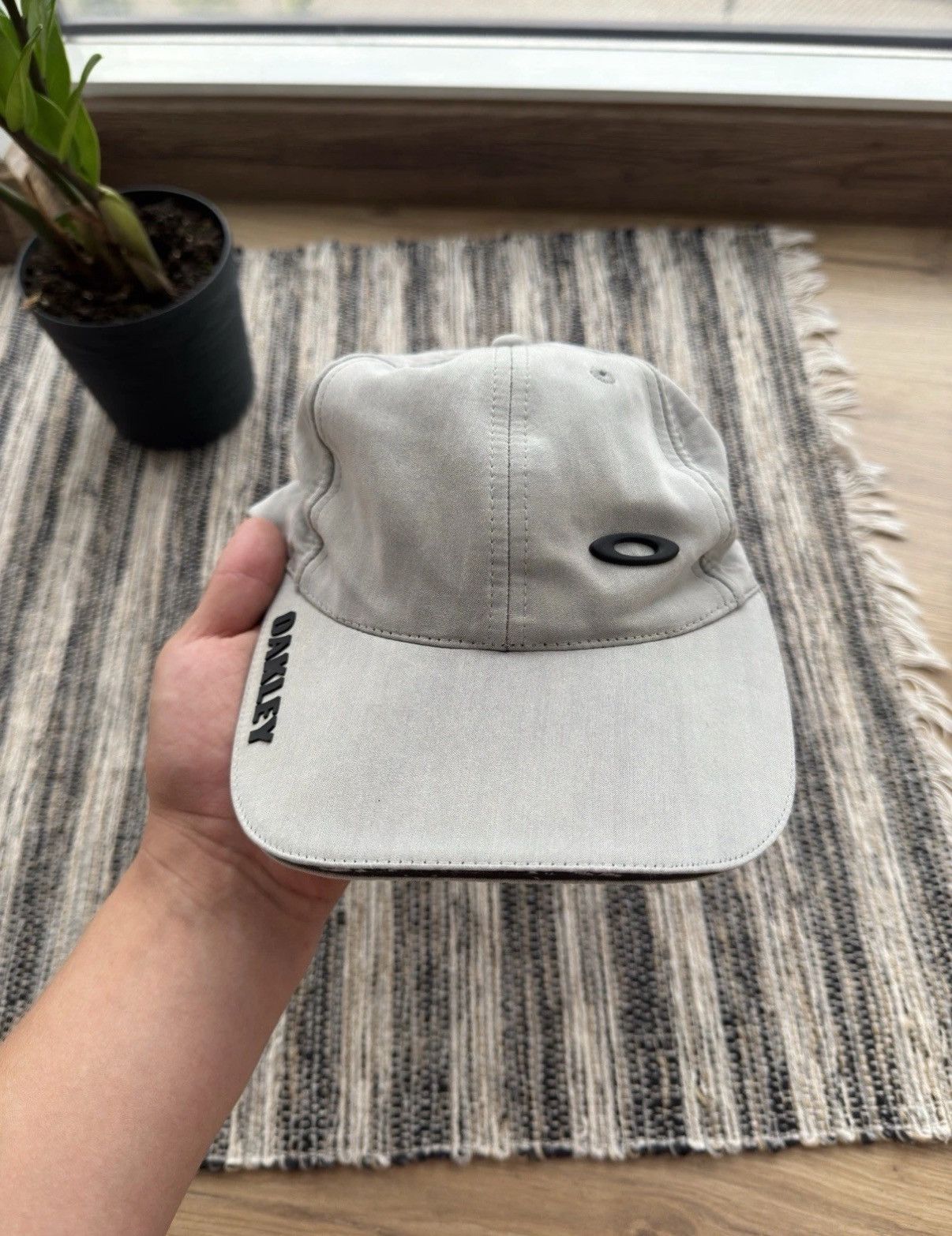 Oakley OAKLEY VINTAGE SOFTWARE RED TEGS 00s RARE CAP HAT ONE SIZE Size ONE SIZE - 6 Thumbnail