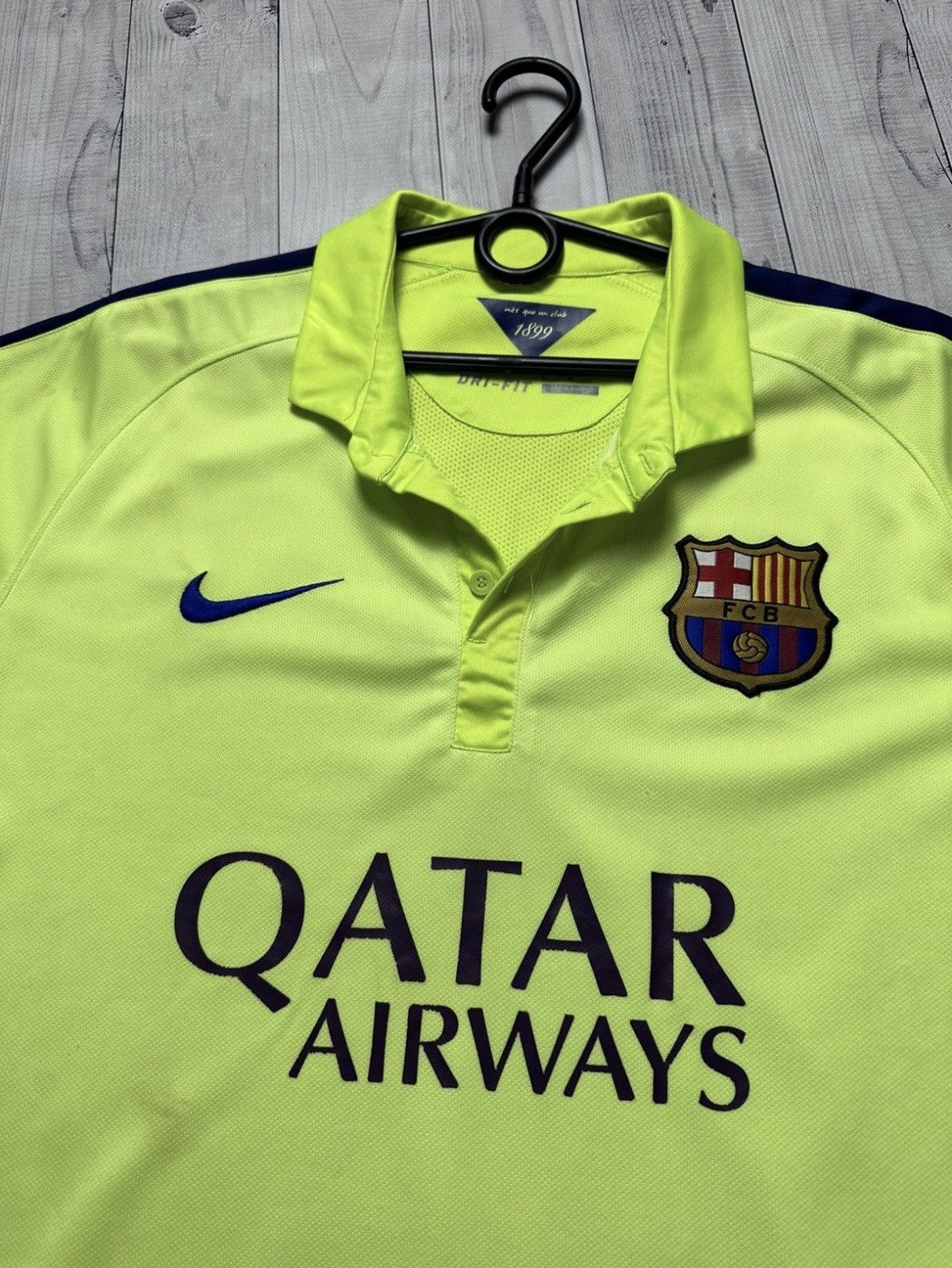 Nike × Vintage Vintage Nike Soccer jersey Barcelona 11 Neymar size L Size US L / EU 52-54 / 3 - 6 Thumbnail