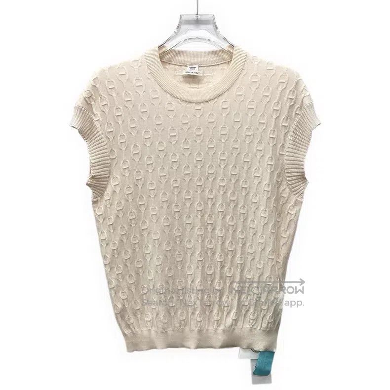 Hermes Hermes Beige Lock Closure Jacquard Mulberry Silk Sleeveles Size XS / US 0-2 / IT 36-38 - 1 Thumbnail