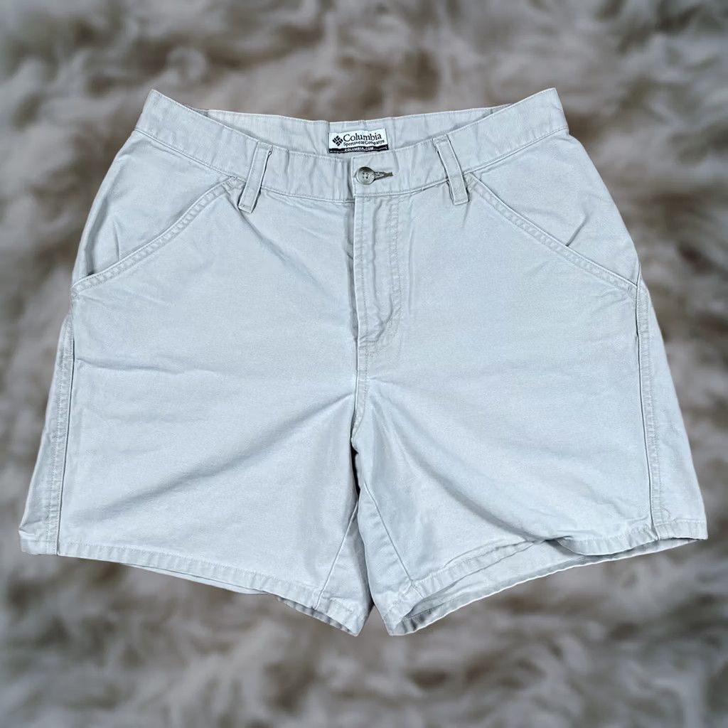 Vintage Columbia Sportswear Company Womens Shorts 8 Beige Flat Front Khaki Chino Slacks Size 30" / US 8 / IT 44 - 1 Thumbnail