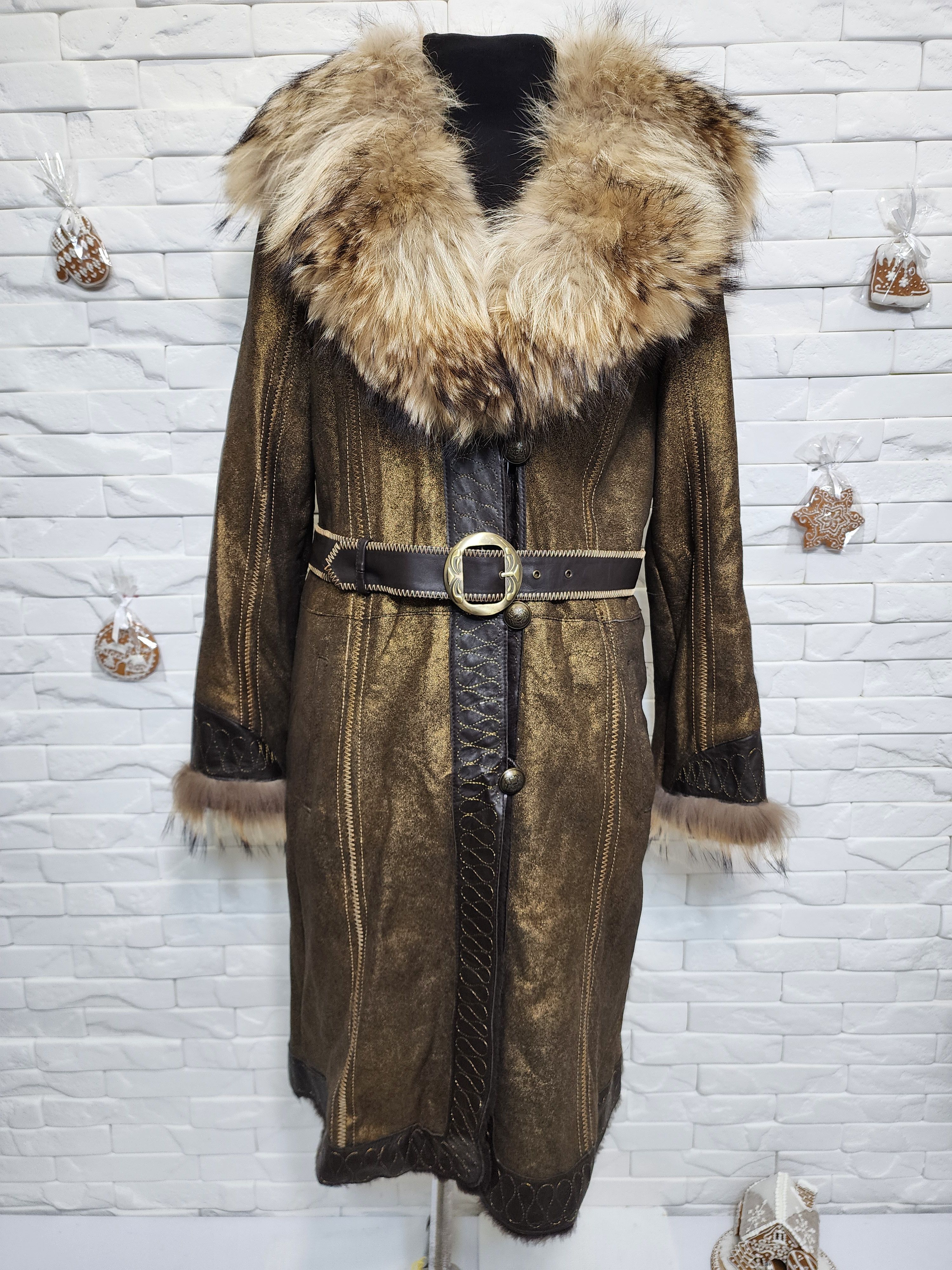 Uniqlo Bronze Sheepskin Coat: Leather Belted Winter Outerwear Size XL / US 12-14 / IT 48-50 - 1 Thumbnail