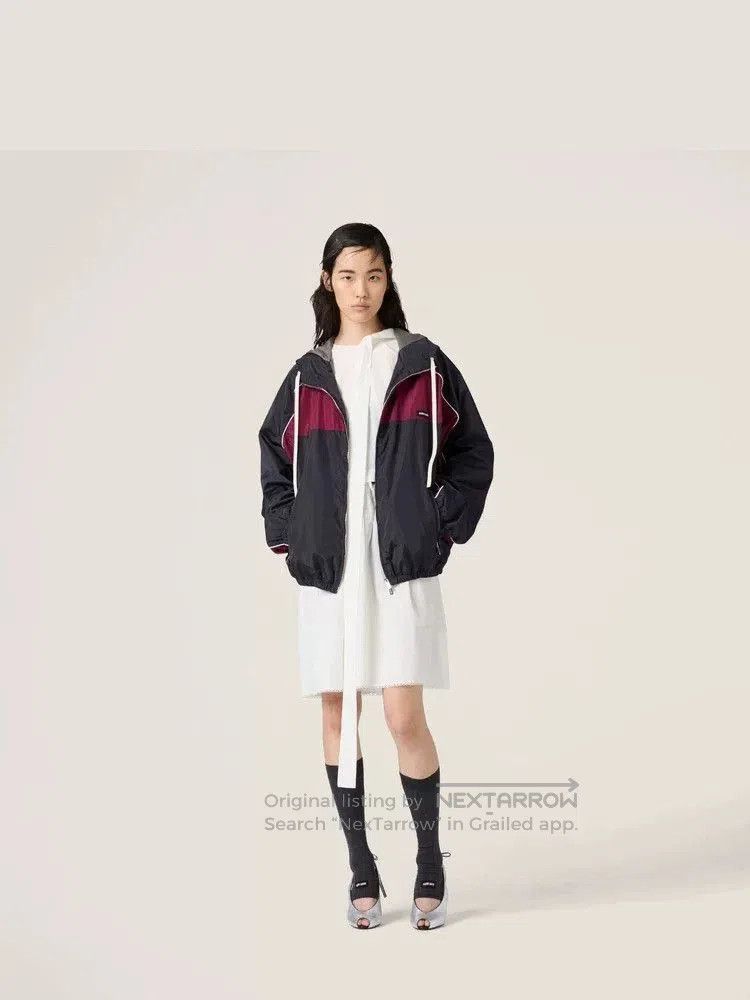 Miu Miu Miu Miu Women's Colorblock Lightweight Jacket. Size XS / US 0-2 / IT 36-38 - 3 Thumbnail