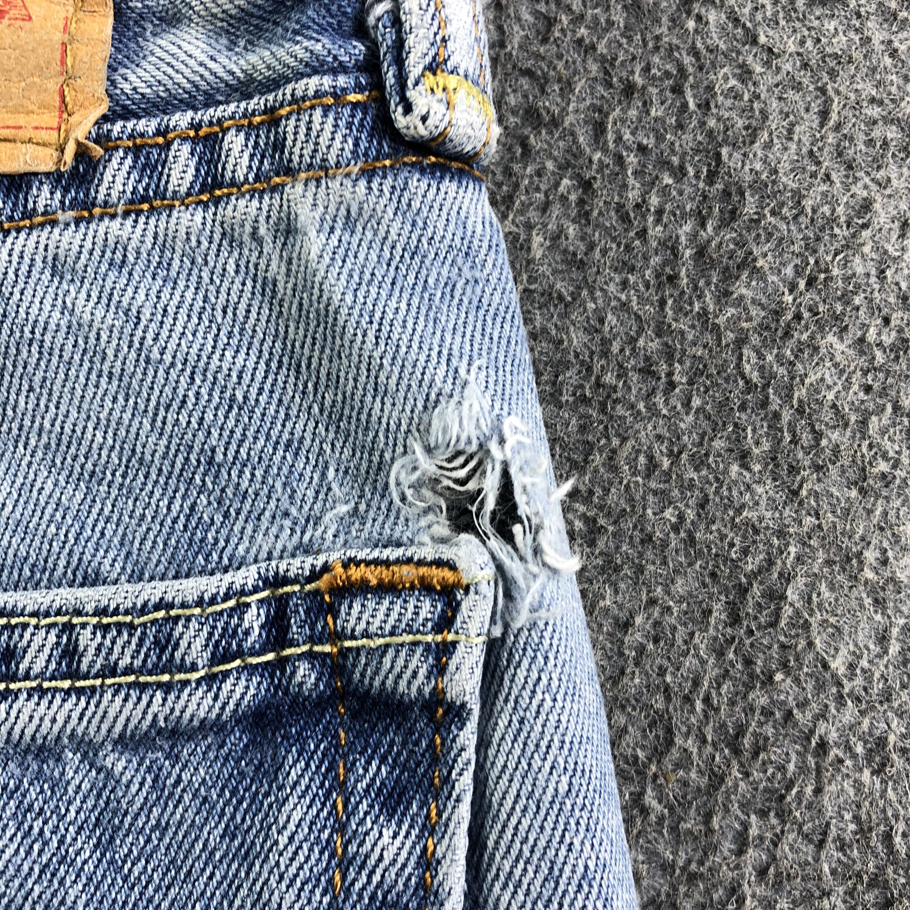 Levi's Vintage Blue Wash Levis Jeans-J3387 Size US 34 / EU 50 - 8 Thumbnail