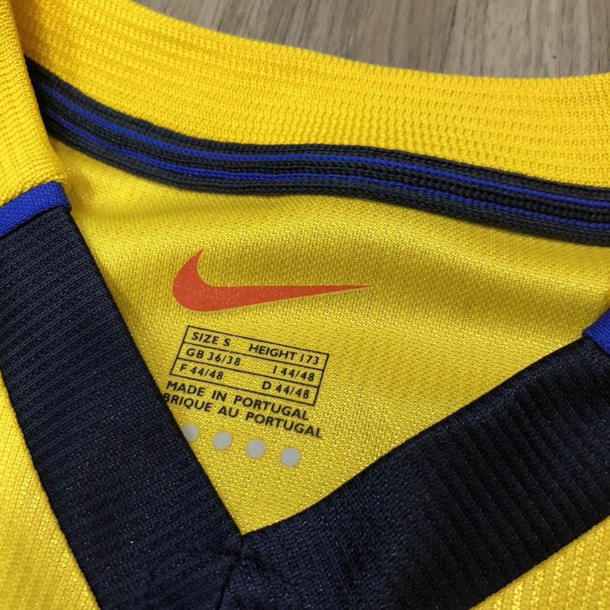 Nike Arsenal 99/00 away shirt #10 Bergkamp Size US S / EU 44-46 / 1 - 10 Thumbnail