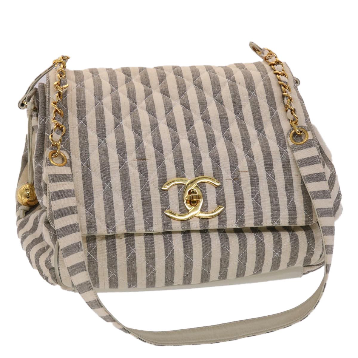 Chanel Matelassé White Canvas Shoulder Bag (Pre-Owned) Size ONE SIZE - 1 Thumbnail