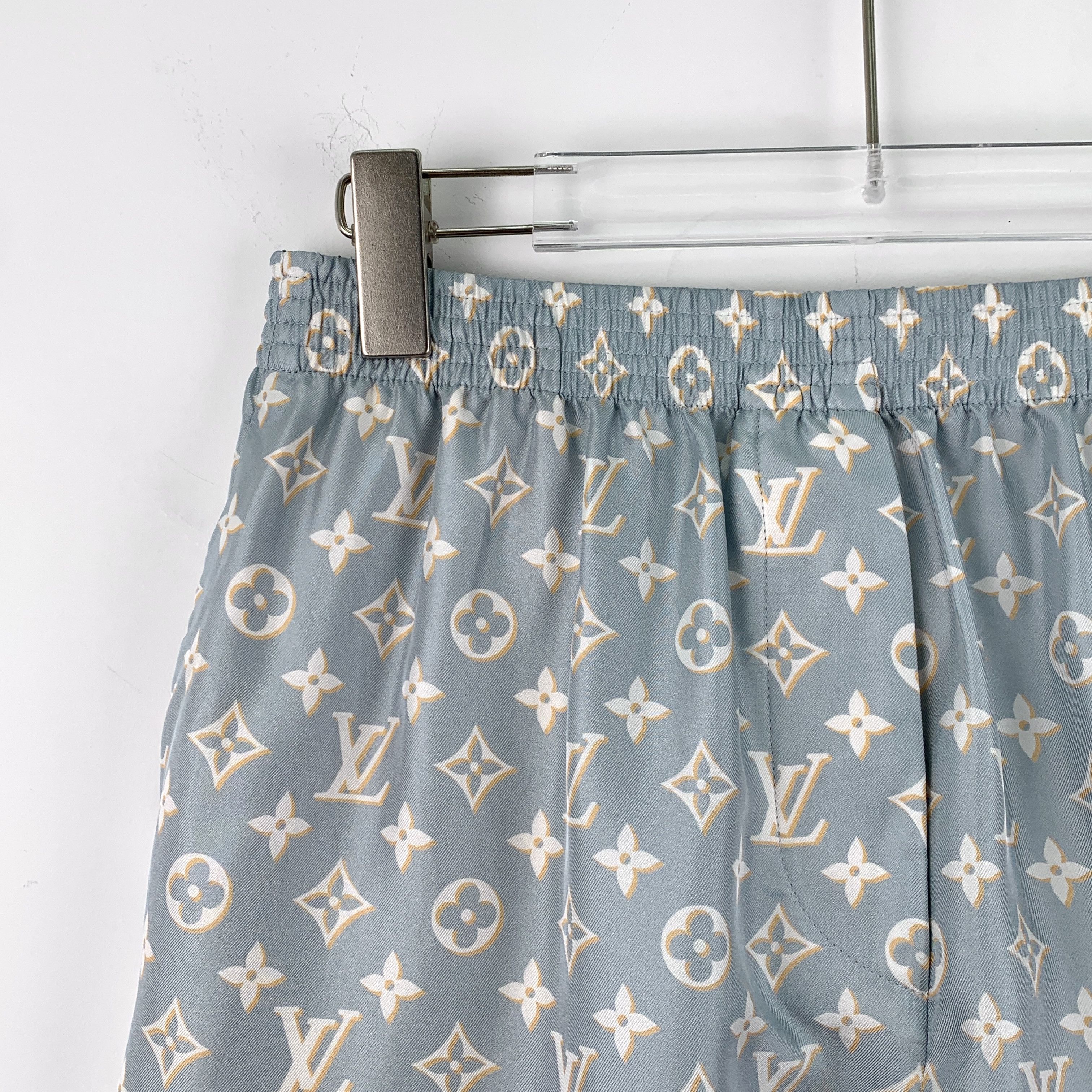 Louis Vuitton Louis Vuitton Shorts – Blue Monogram Stripe Silk (Size 38) Size 38" / US 16 / IT 52 - 8 Thumbnail