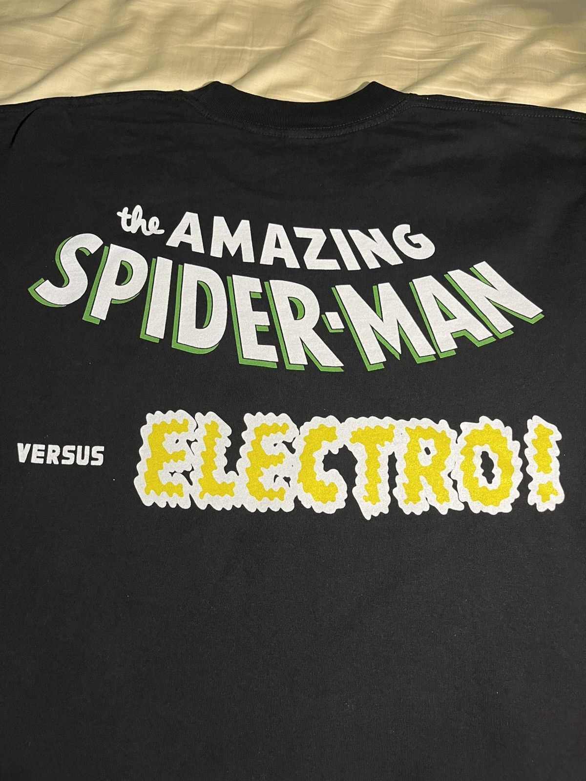 Other Booted Comics Spiderman & Electro Marvel T-Shirt Size US XL / EU 56 / 4 - 6 Thumbnail