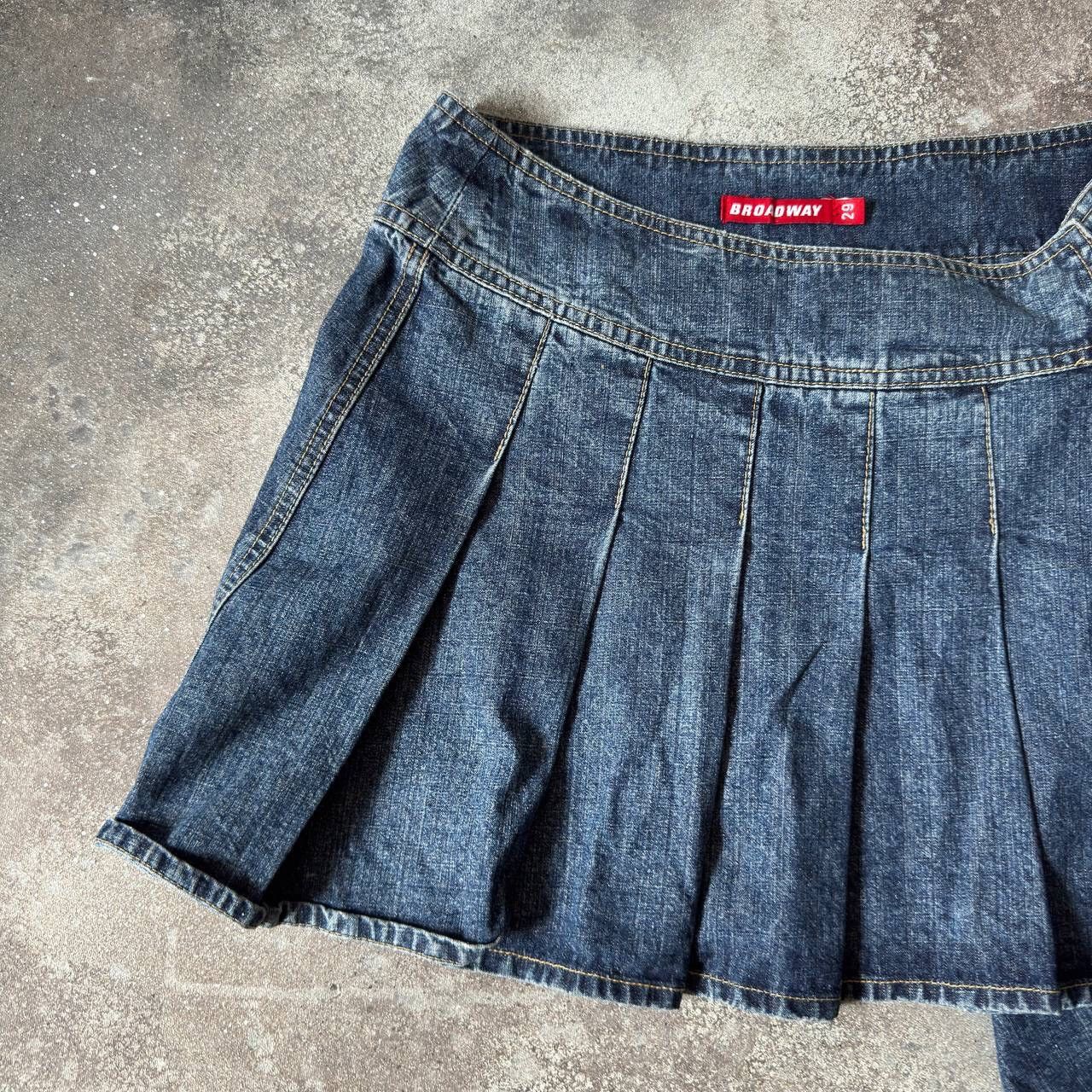 Japanese Brand × Tornado Mart × Vintage Super Sexy Asymmetric Pleated Denim Mini Skirt Size 29" - 4 Thumbnail