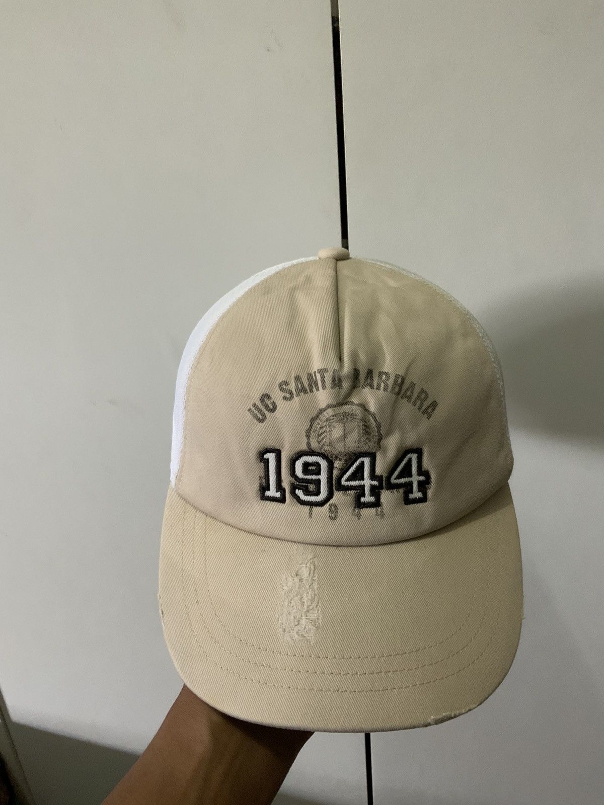 Uniqlo UC Santa Barbara 1944 Uniqlo Trucker Hat Size ONE SIZE - 5 Thumbnail