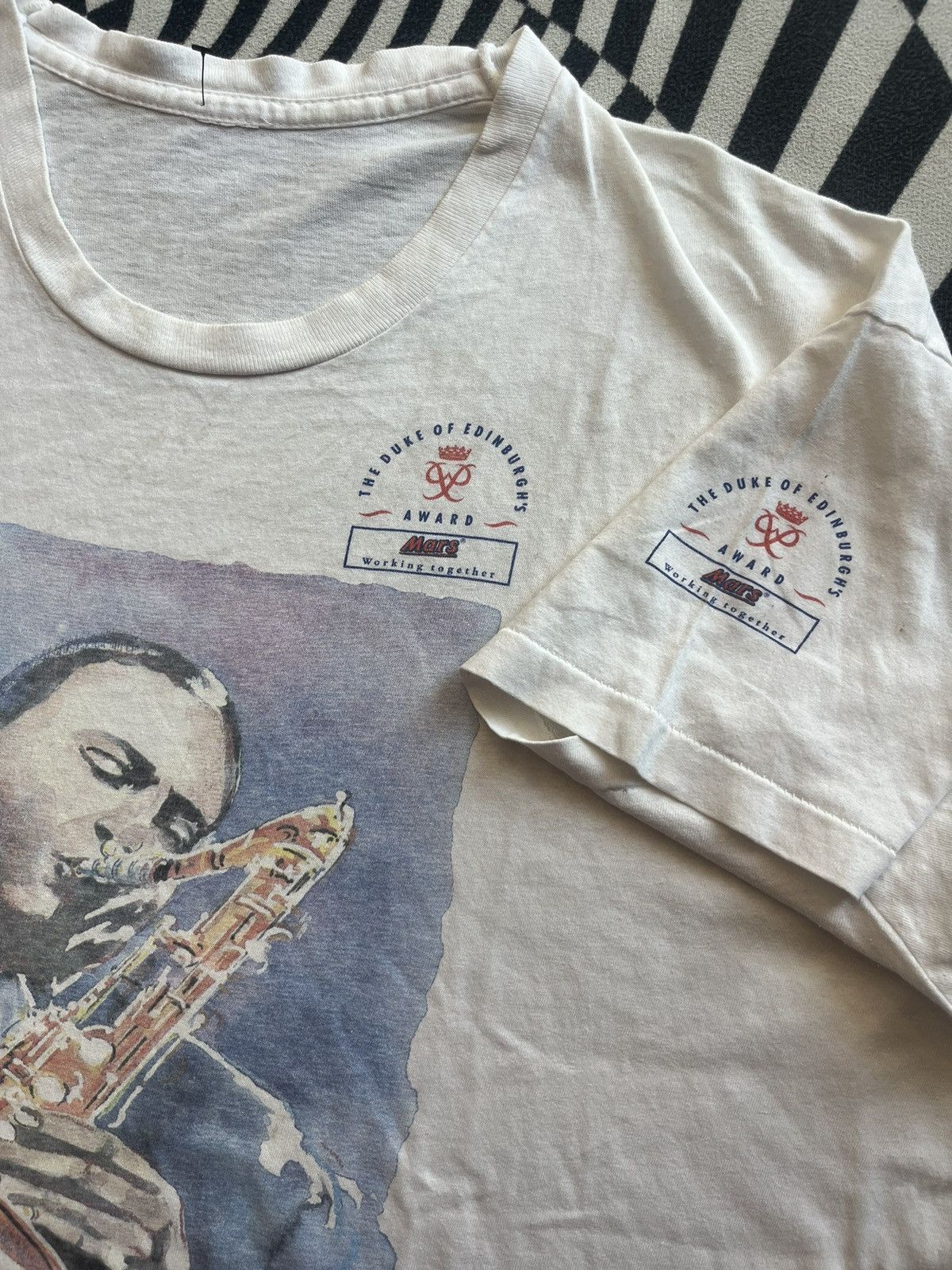 Arts & Science Vintage Mars The Duke of Edinburgh’s AWARD 90’s Tshirt Size US XXL / EU 58 / 5 - 6 Thumbnail
