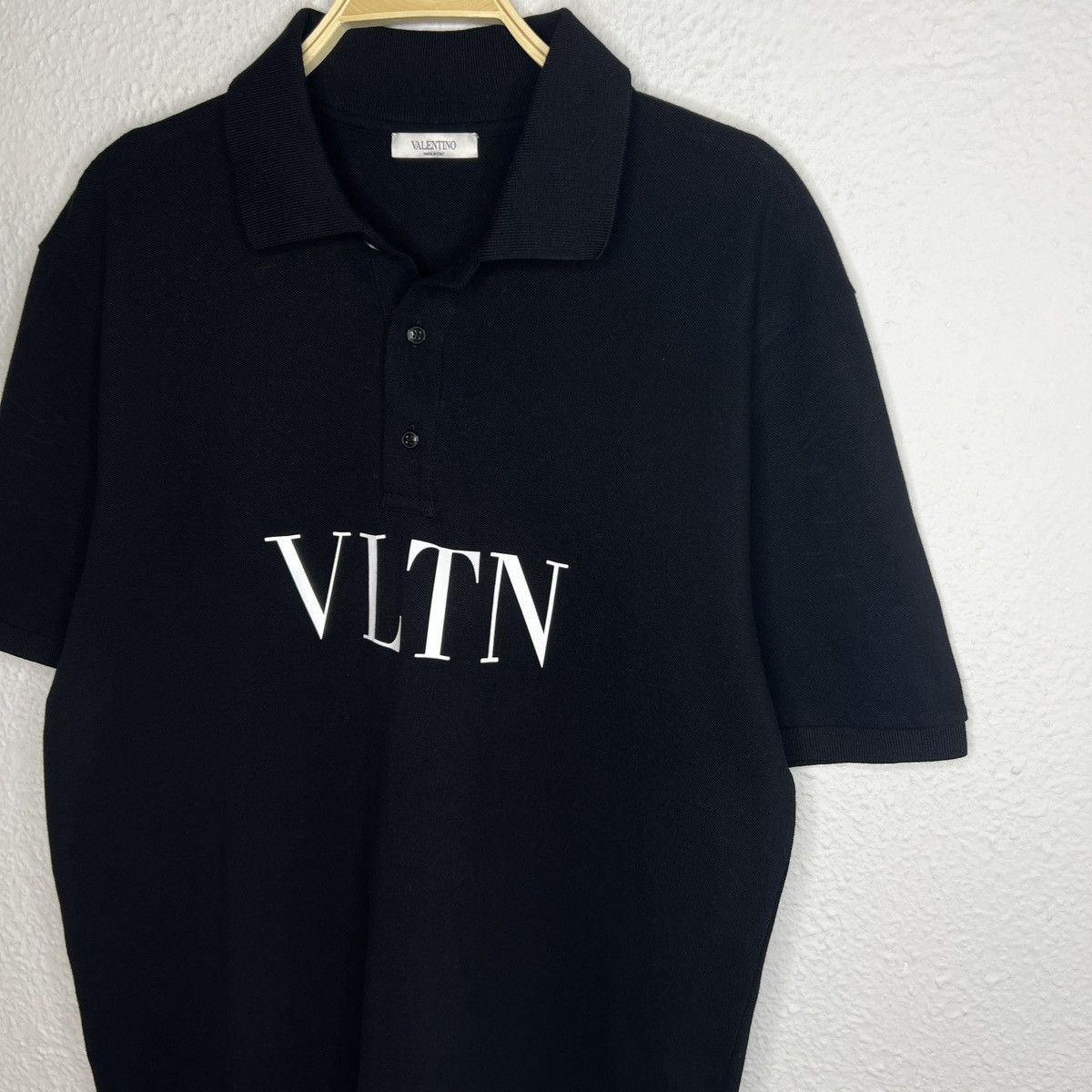 Valentino Valentino VLTN Polo Shirt Tshirt Tee Big Logo Black White Size US XL / EU 56 / 4 - 4 Thumbnail
