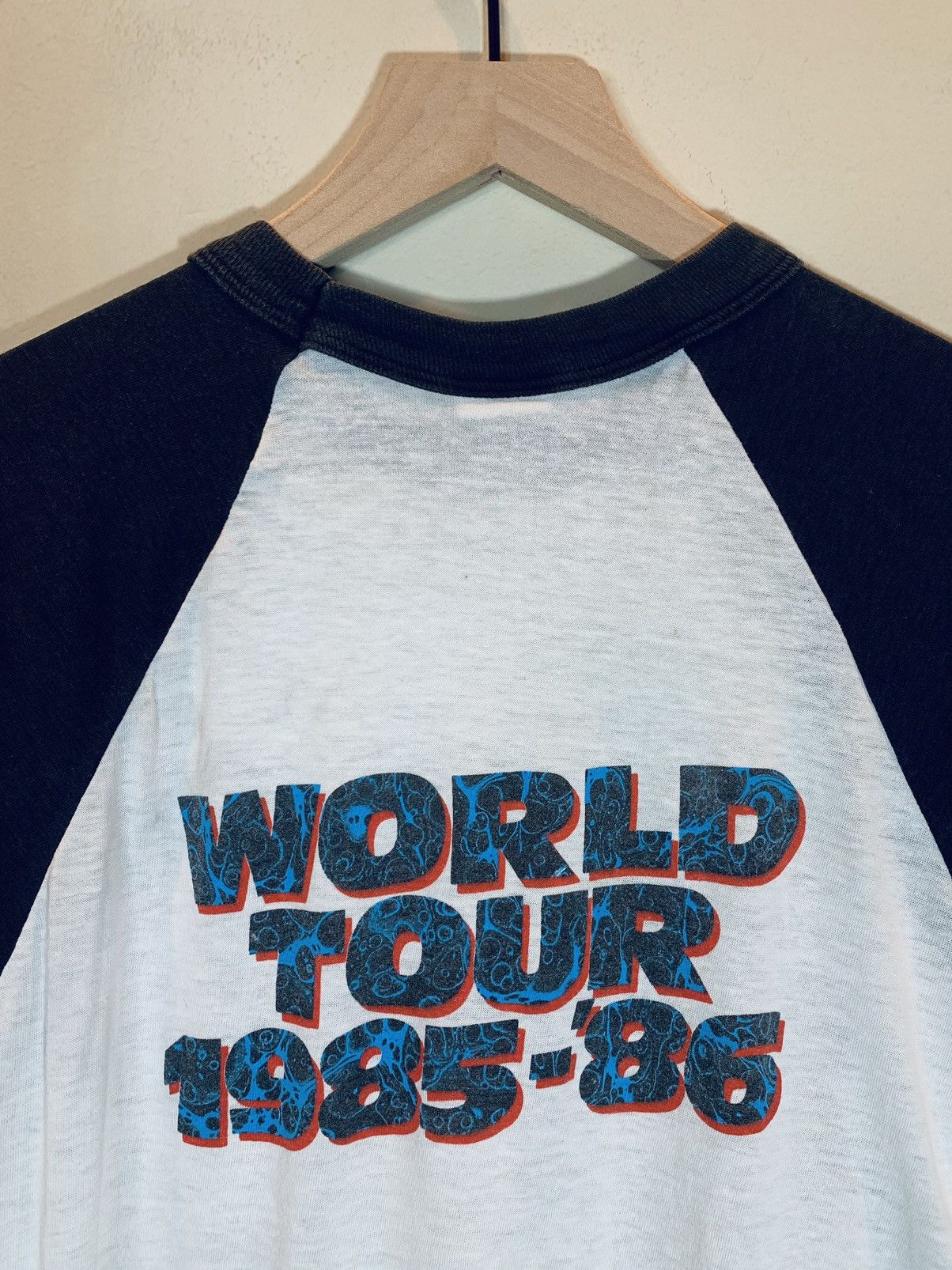 Band Tees × Vintage *RARE* Vintage 1985 Heart World Tour Single Stitch Shirt Size US L / EU 52-54 / 3 - 4 Thumbnail