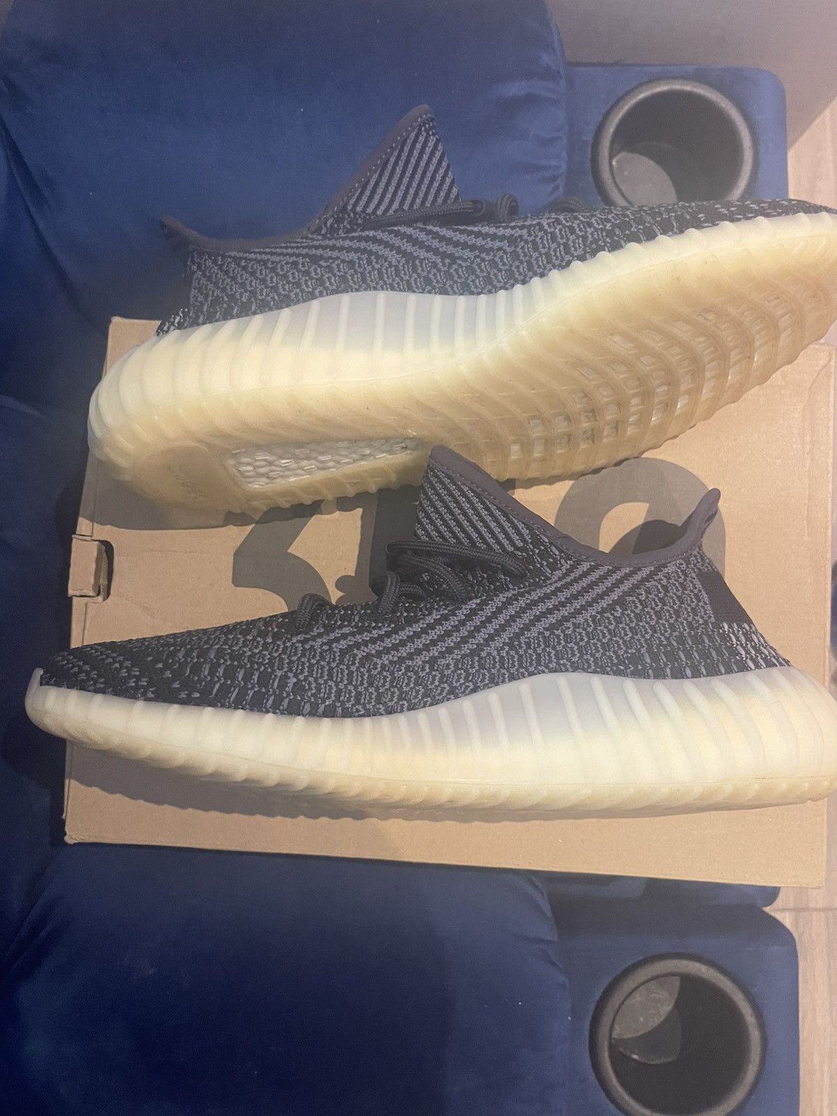 Yeezy Yeezy 350 carbon Size US 10.5 / EU 43-44 - 3 Thumbnail