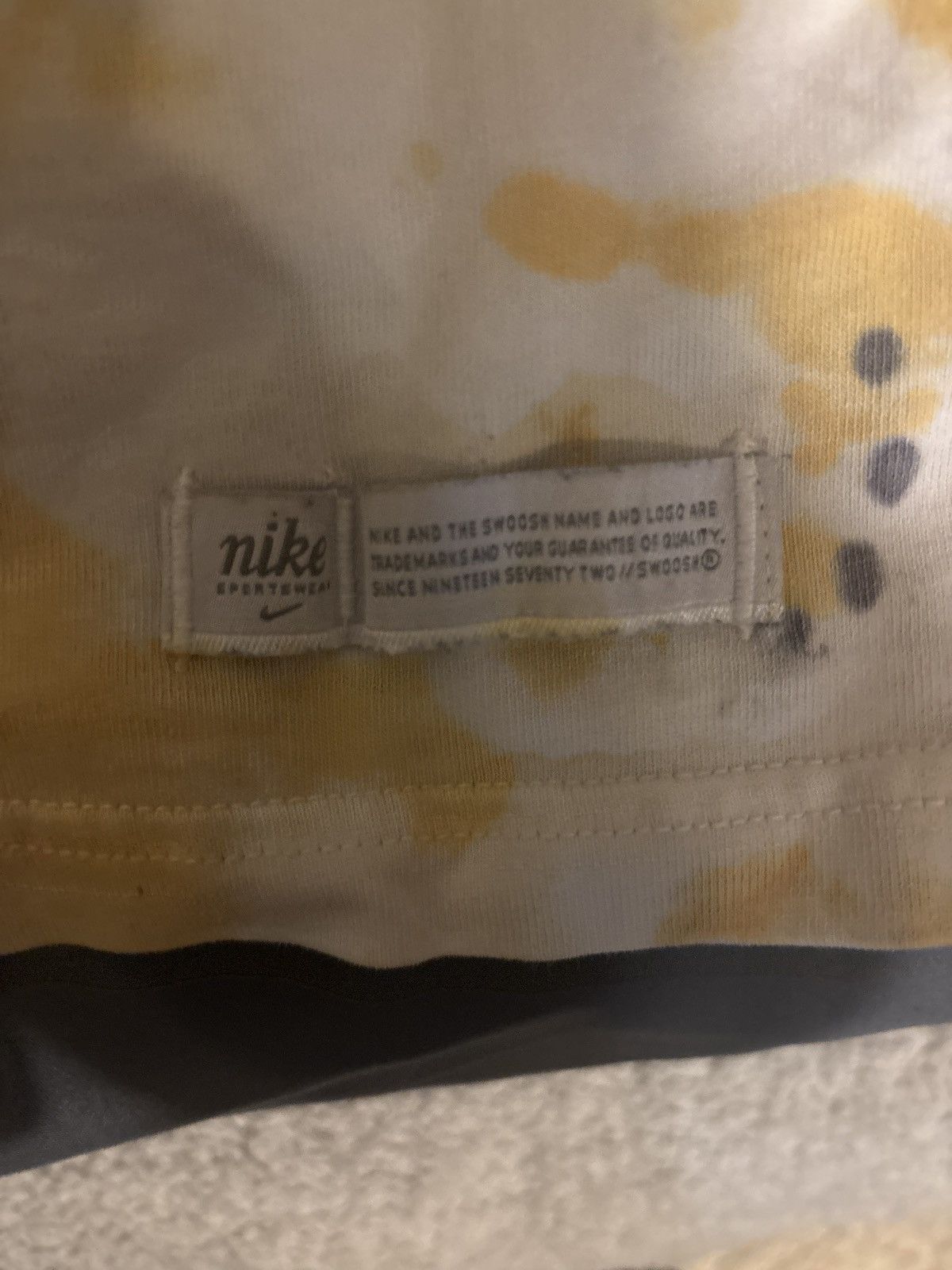 Nike vintage nike sportswear tie-dye Size US L / EU 52-54 / 3 - 2 Thumbnail