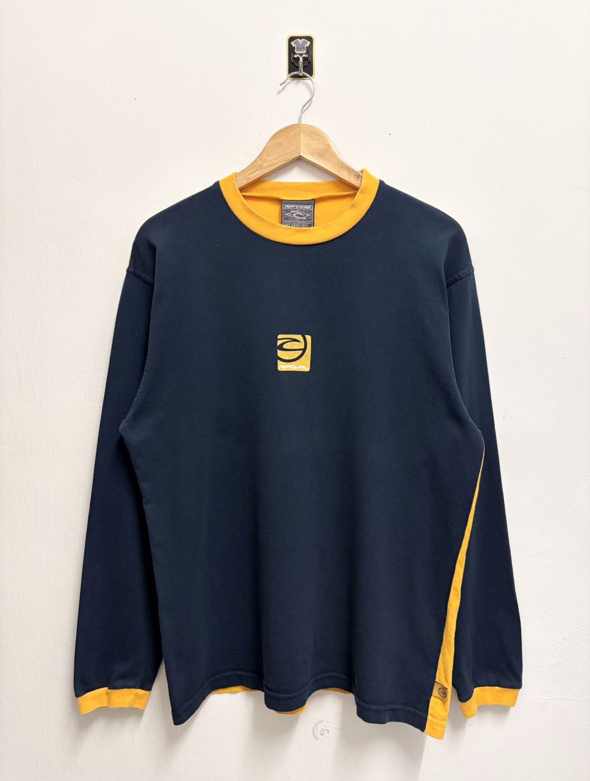 Quiksilver × Rip Curl × Vintage Vintage 90's RipCurl Surfing 2 Tones L/S T-Shirt Size US M / EU 48-50 / 2 - 1 Thumbnail