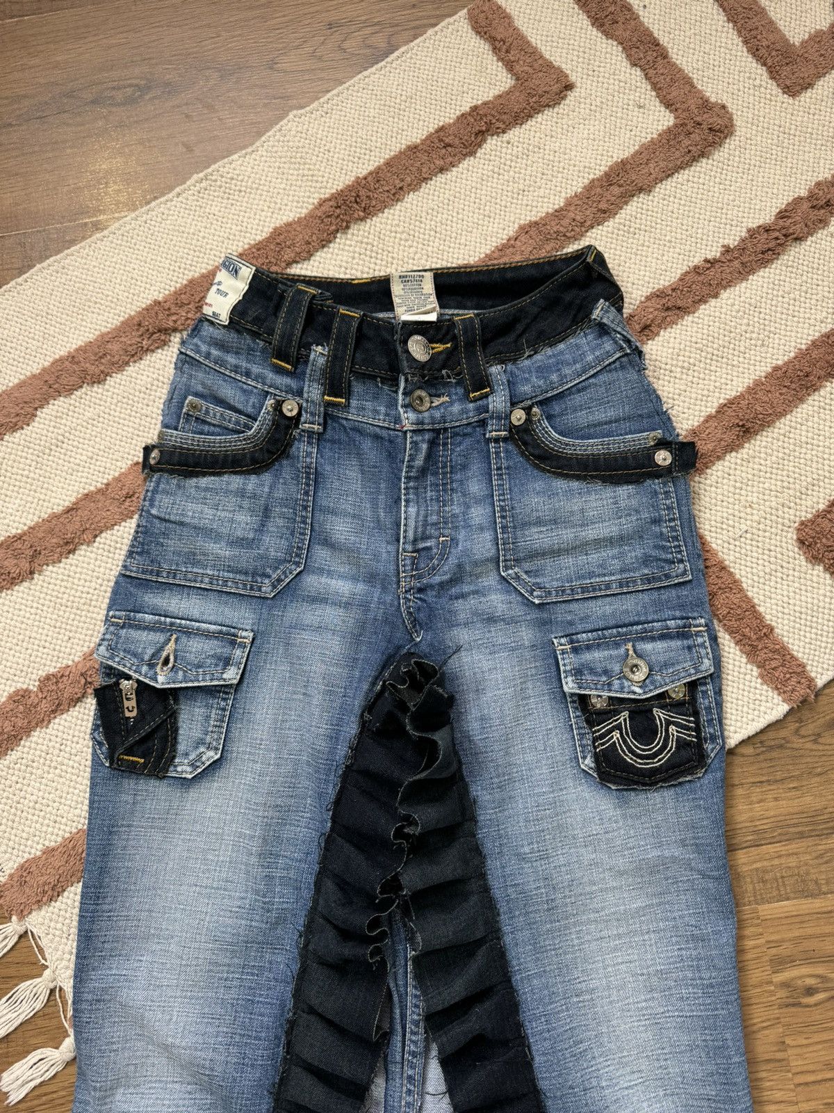 True Religion TRUE RELIGION RECYCLE PLEATED CONTRAST STITCH DENIM SKIRT Size 25" / US 0 / IT 36 - 4 Thumbnail