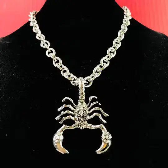 Handmade Chunky Scorpion Necklace Stainless Steel Size ONE SIZE - 1 Thumbnail
