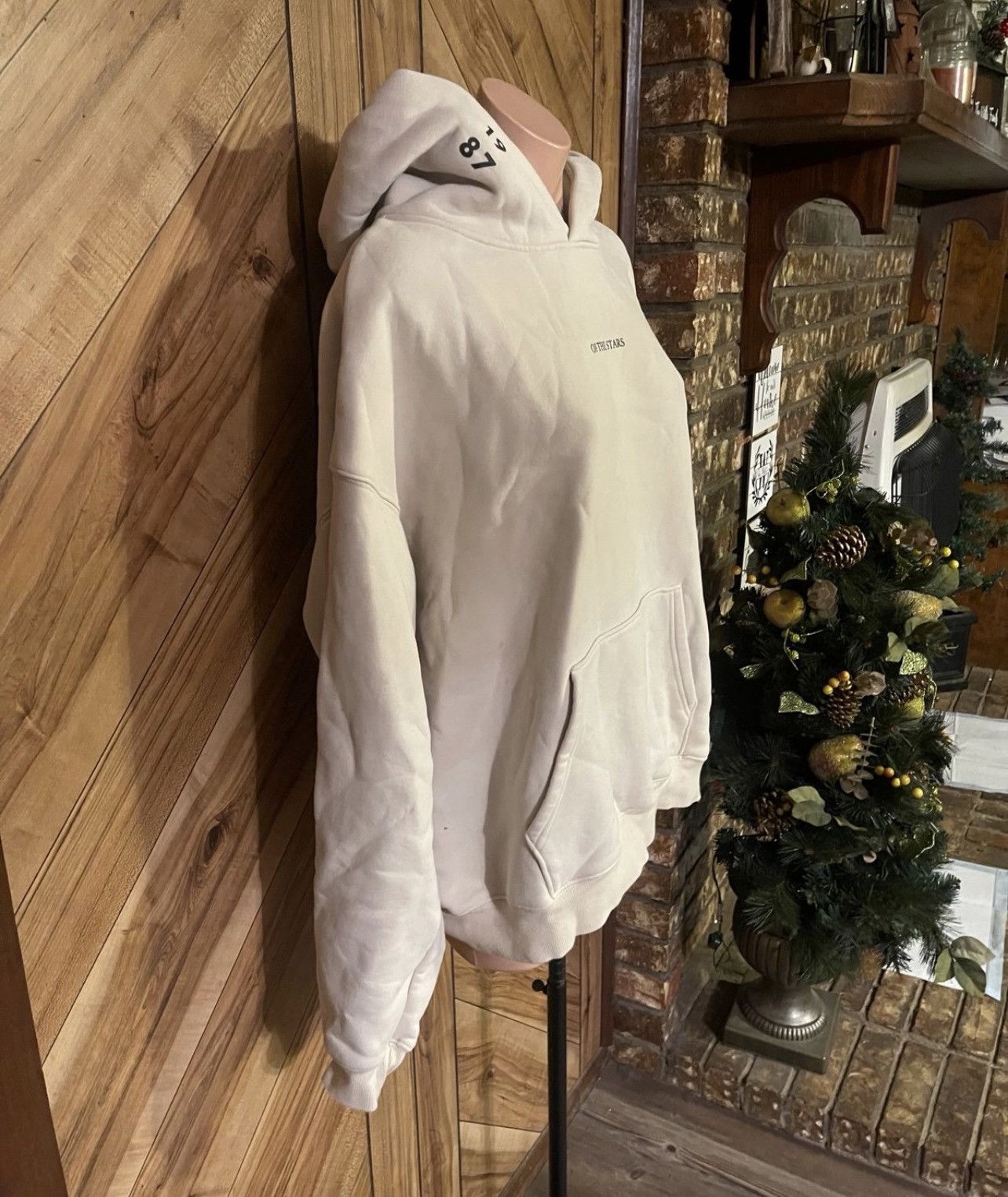 Other 1985 Of The Stars Unisex Large Tan Pullover Hoodie Size US L / EU 52-54 / 3 - 4 Thumbnail